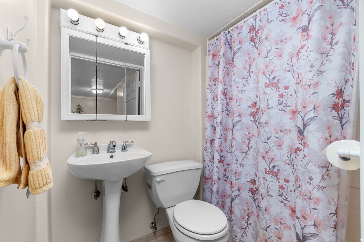KING CLARION HILLS - Residential