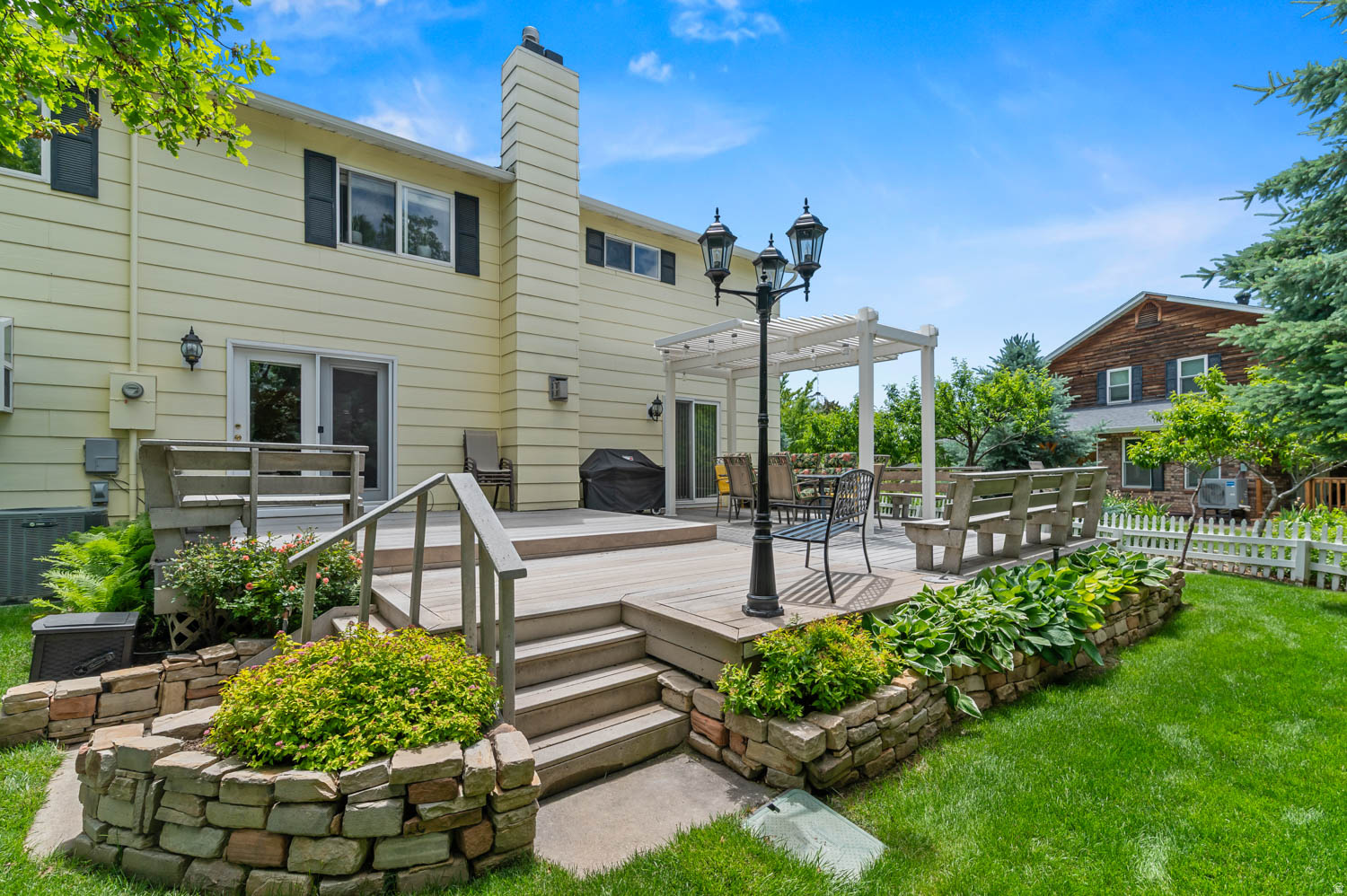 KING CLARION HILLS - Residential
