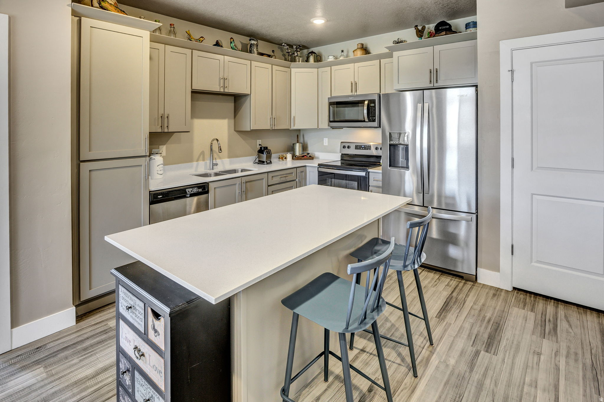 FALCON RIDGE - Residential