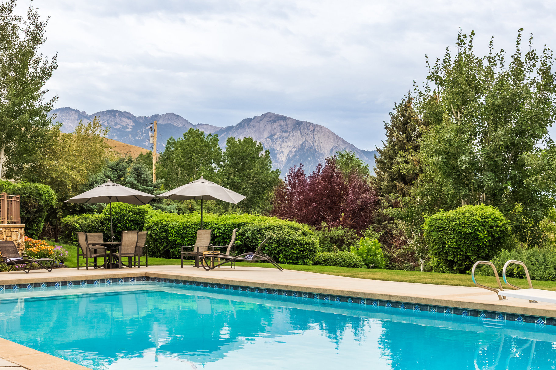 SCENIC CIRCLE - Residential