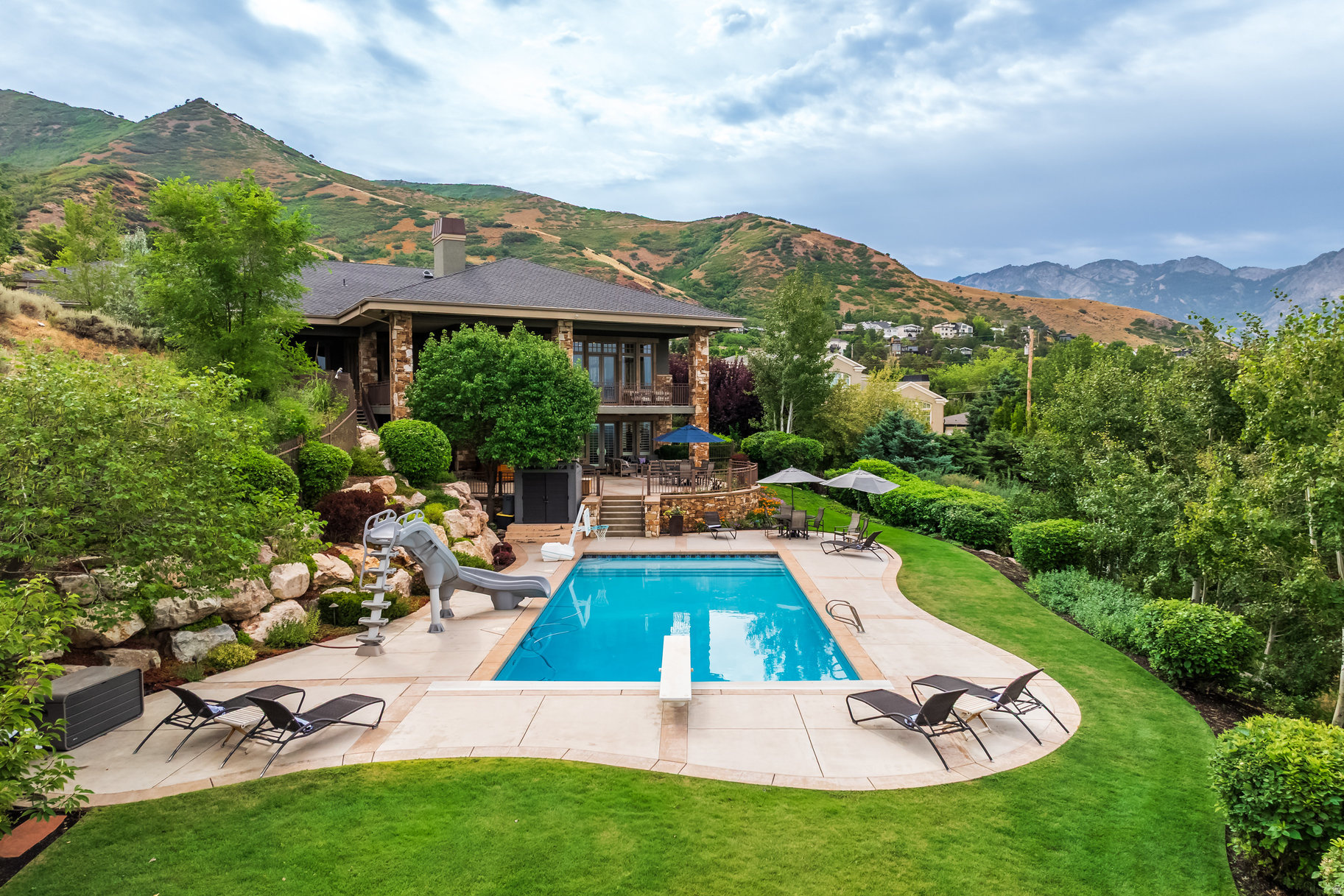 SCENIC CIRCLE - Residential