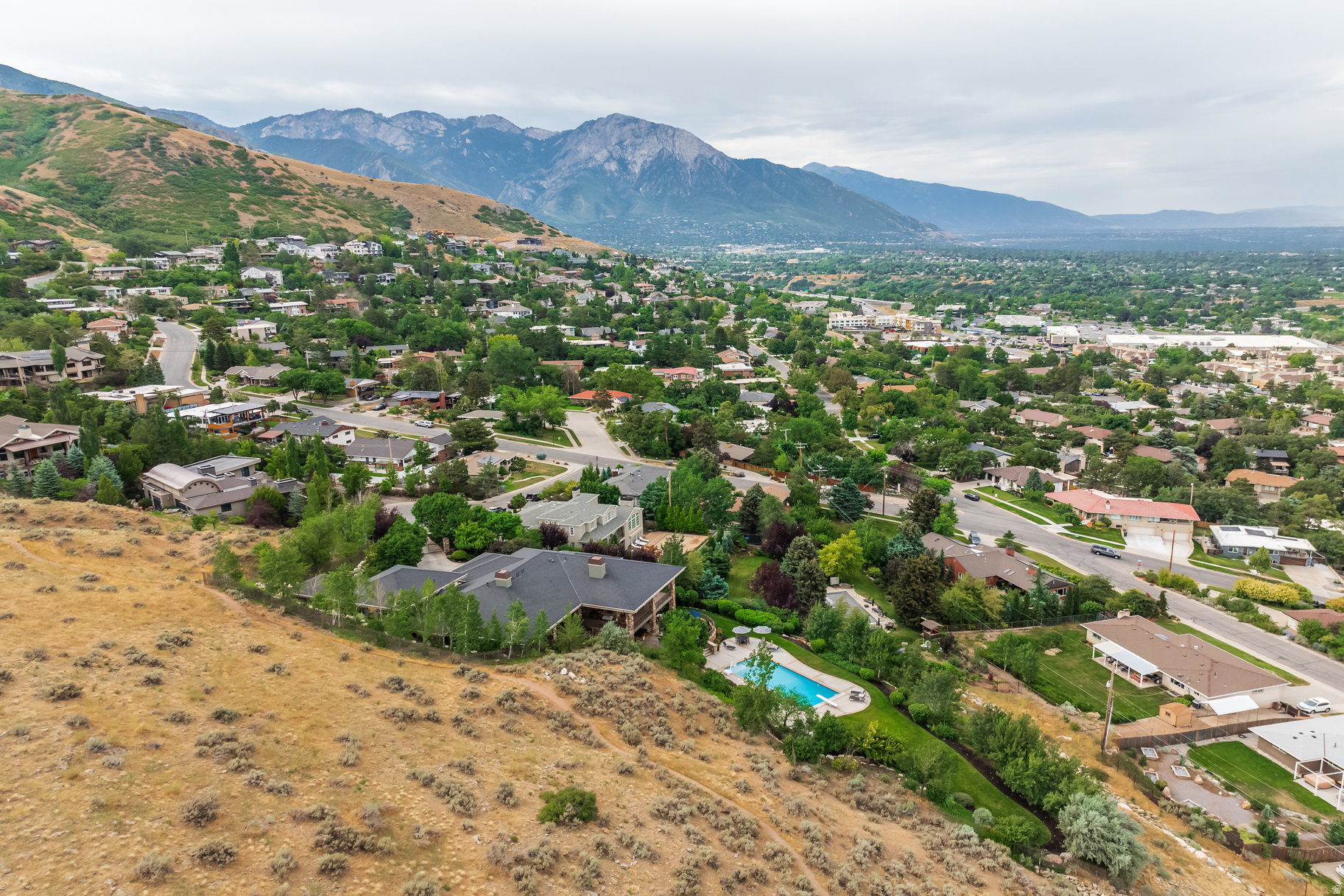 SCENIC CIRCLE - Residential