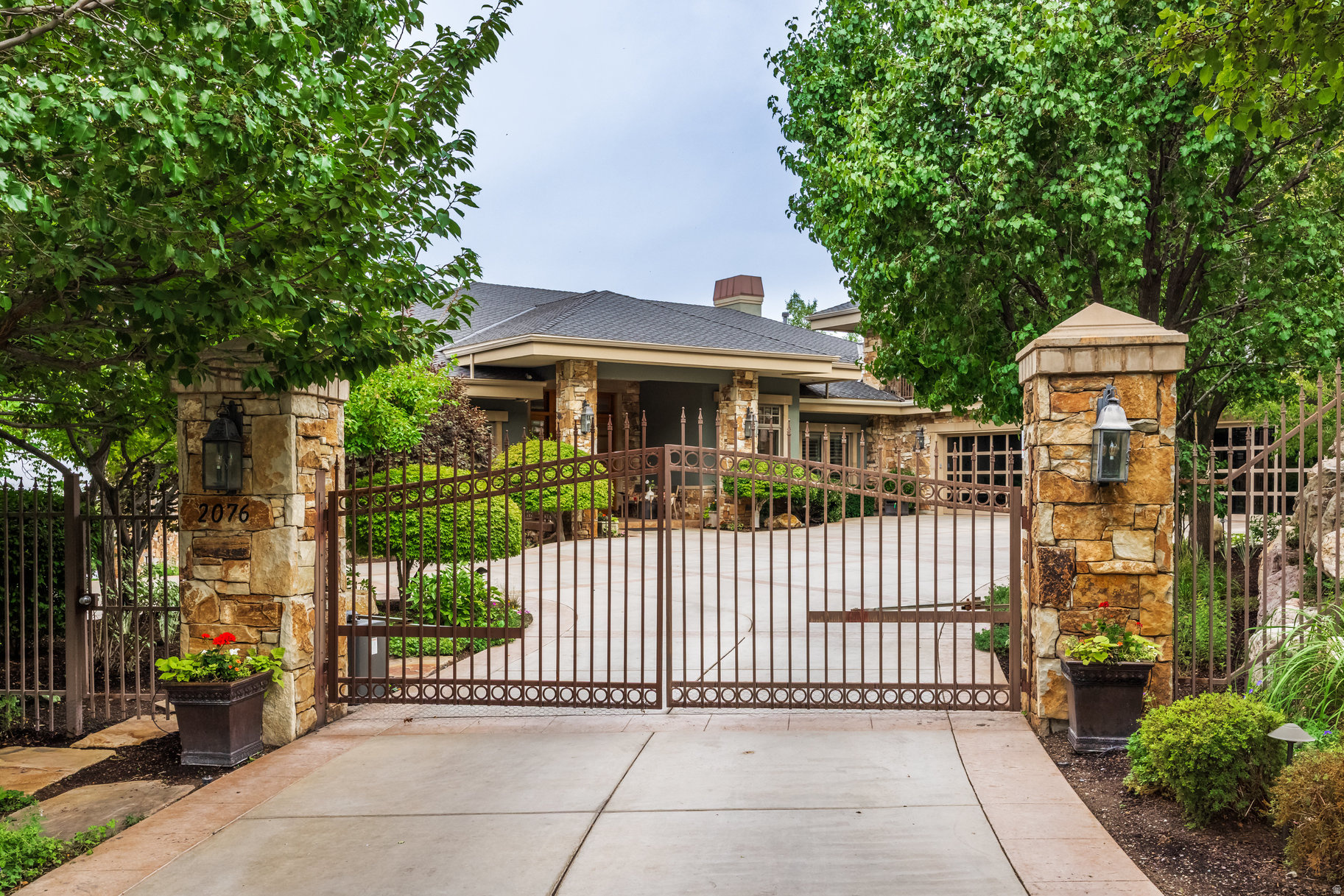 SCENIC CIRCLE - Residential