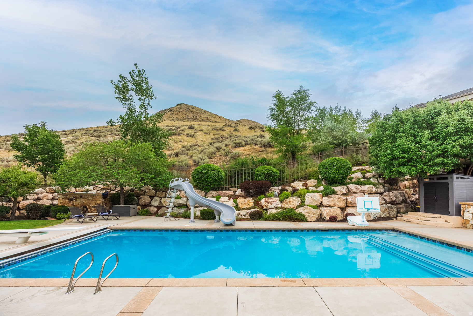 SCENIC CIRCLE - Residential