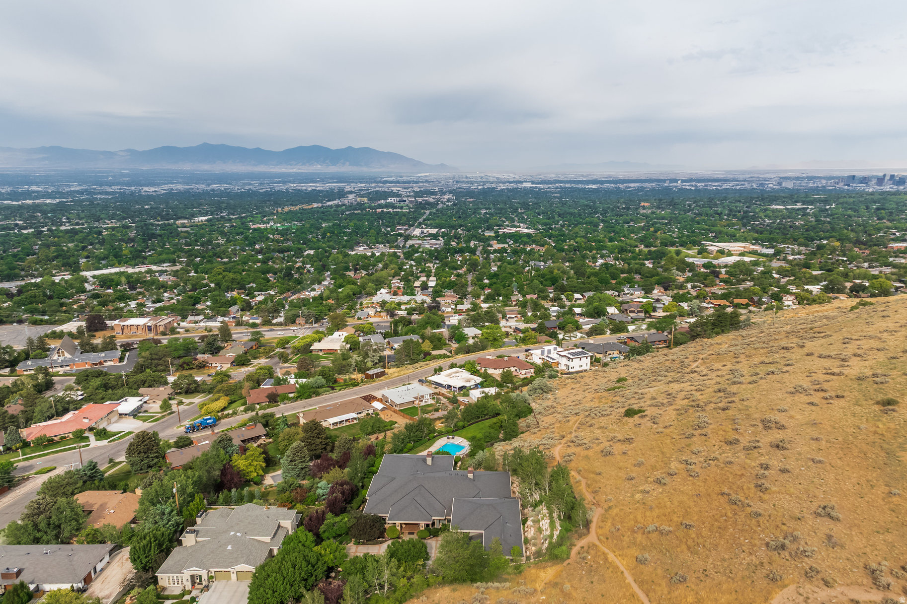 SCENIC CIRCLE - Residential