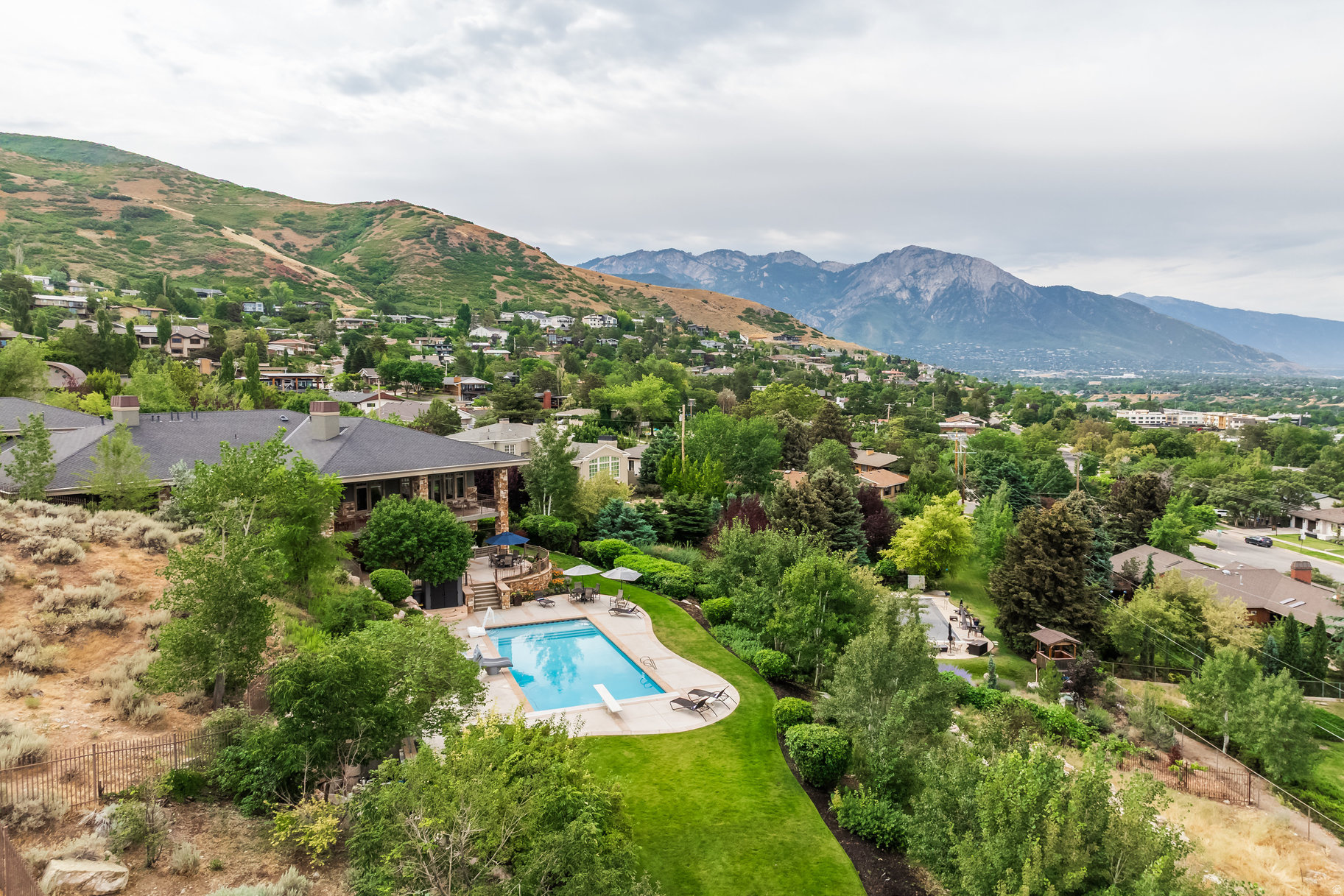 SCENIC CIRCLE - Residential