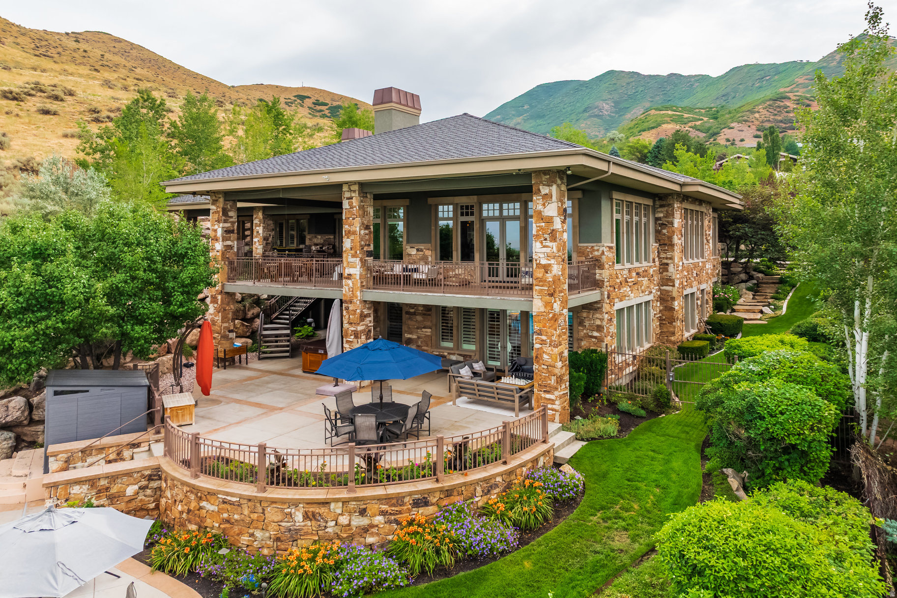 SCENIC CIRCLE - Residential