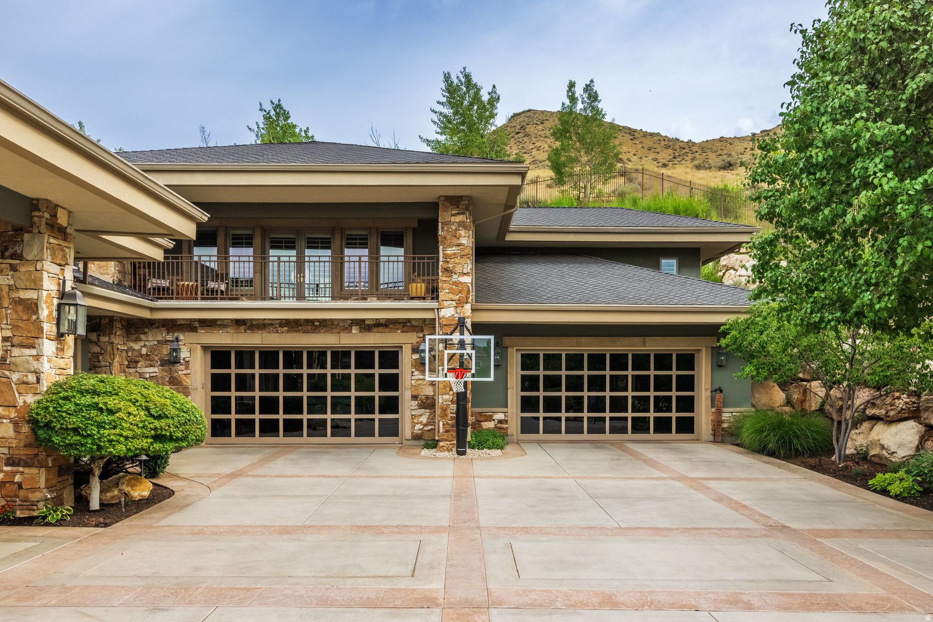 SCENIC CIRCLE - Residential