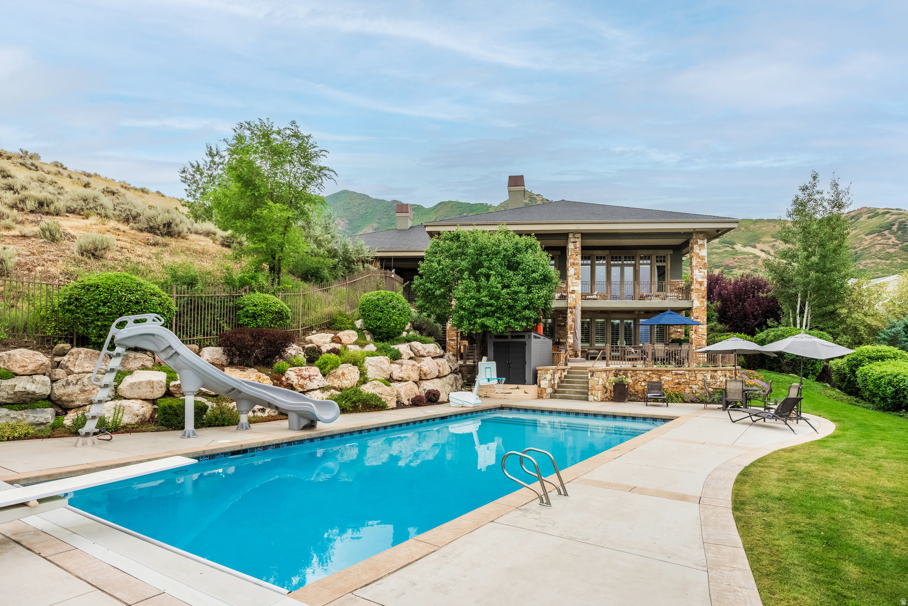 SCENIC CIRCLE - Residential