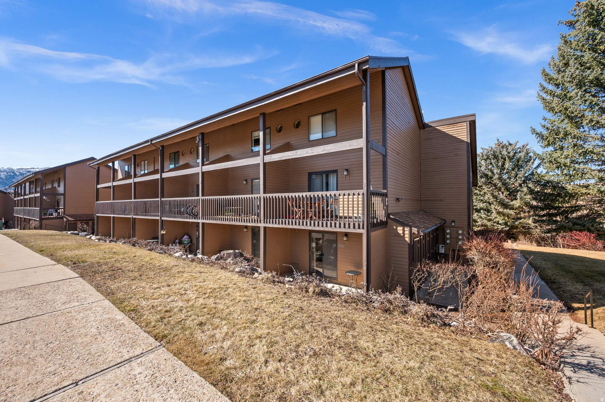 WOLF LODGE CONDOMINIUMS - Residential