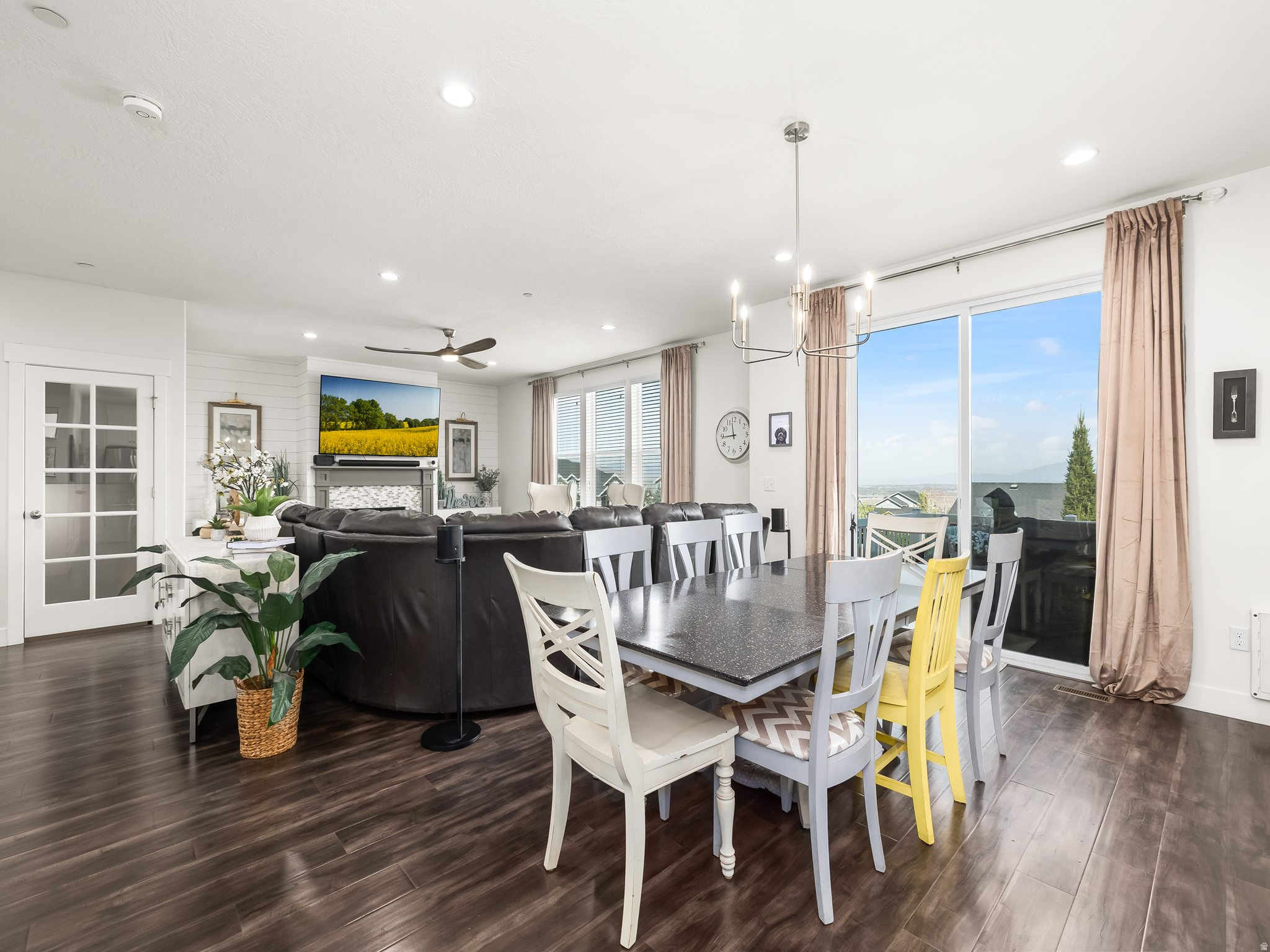 HARRISON HEIGHTS - Residential