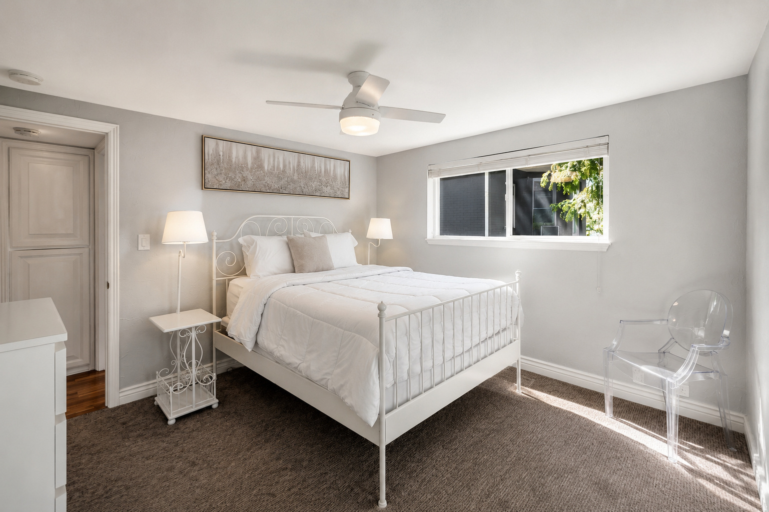 NOTTING COURT CONDOMINIUMS - Residential