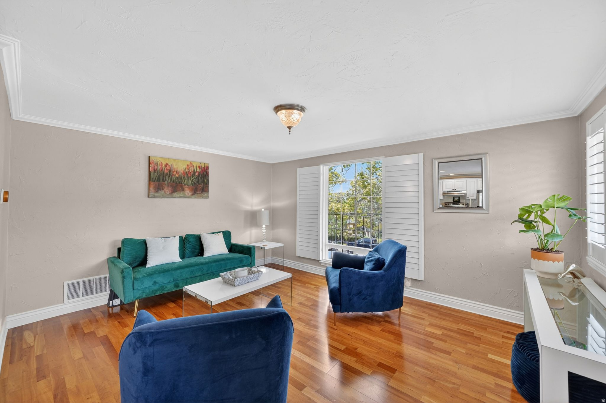 NOTTING COURT CONDOMINIUMS - Residential