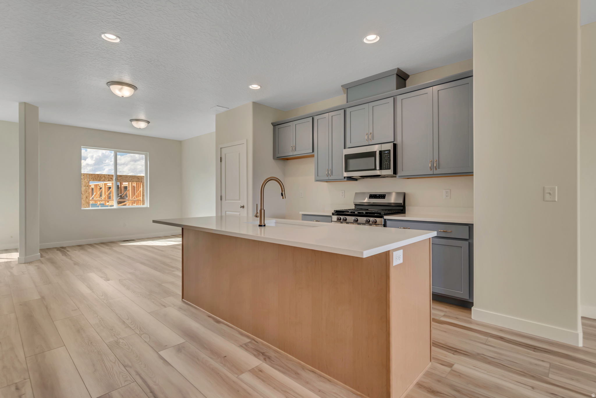 MEADOWBROOK - Residential