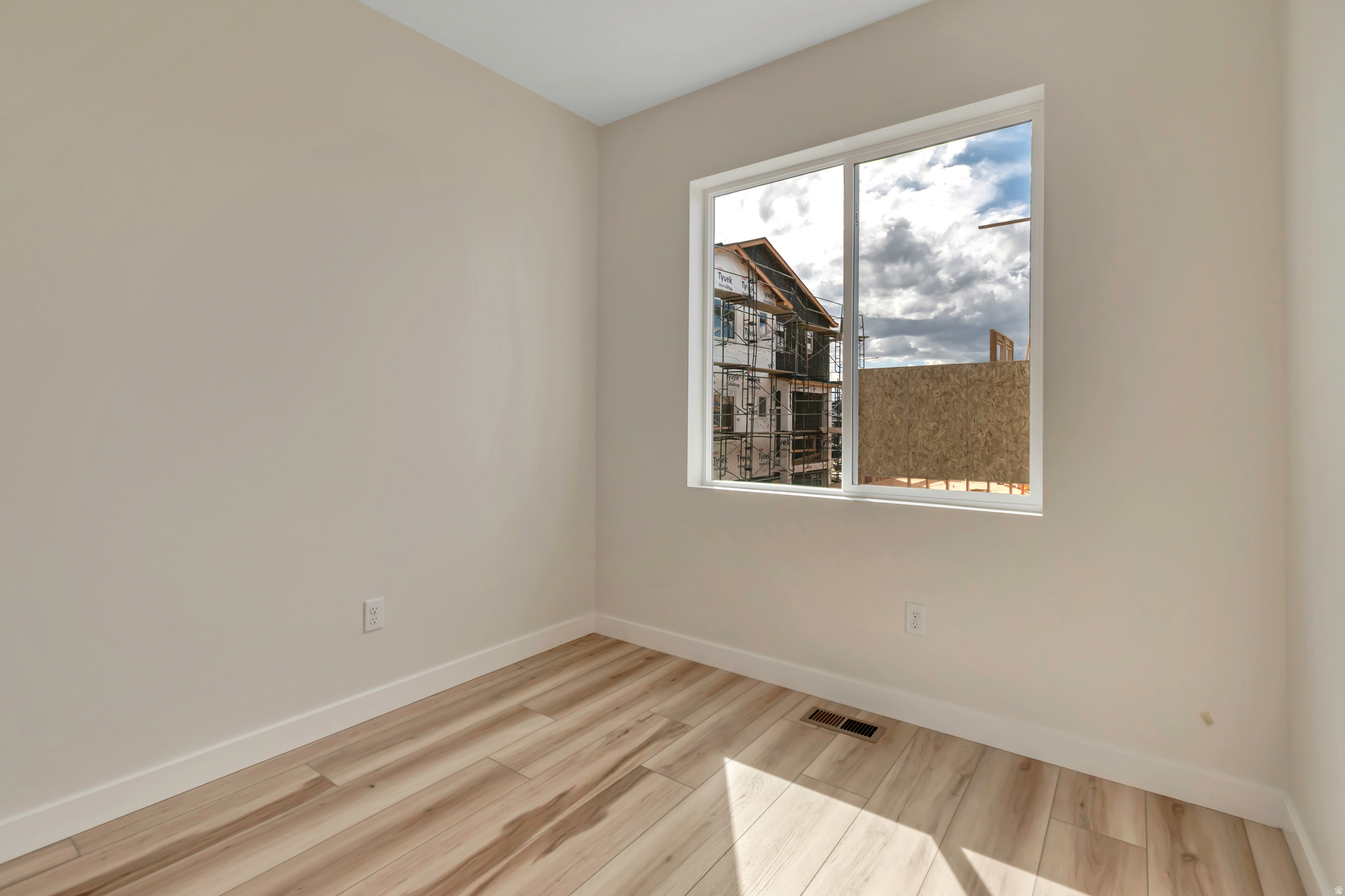 MEADOWBROOK - Residential