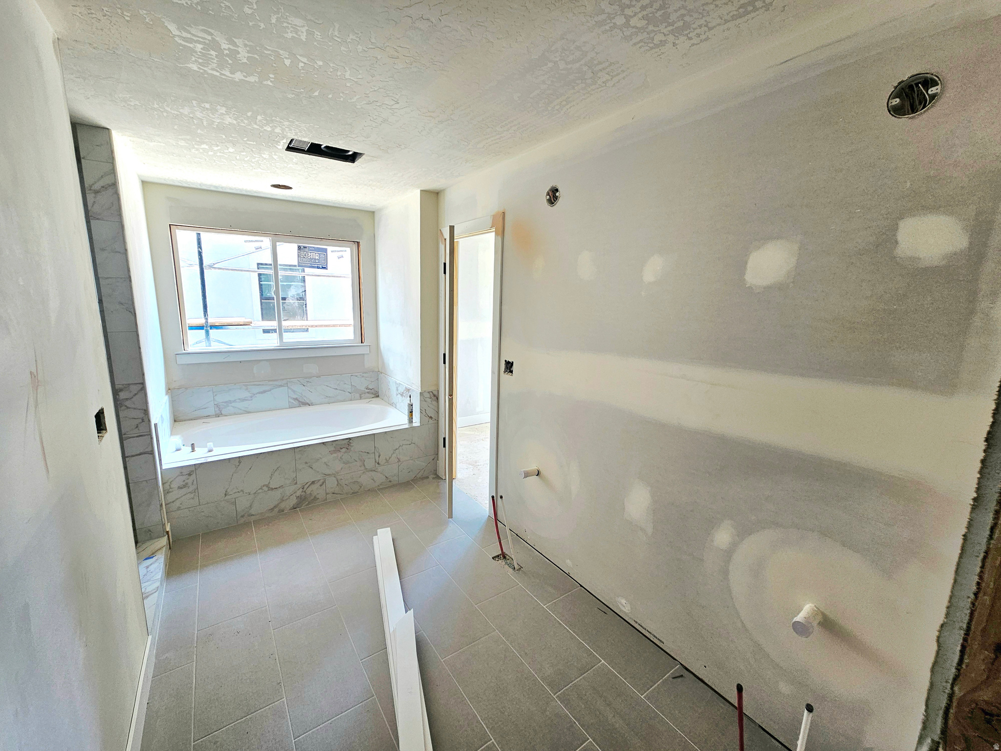 SUMMERHILL LANE - Residential