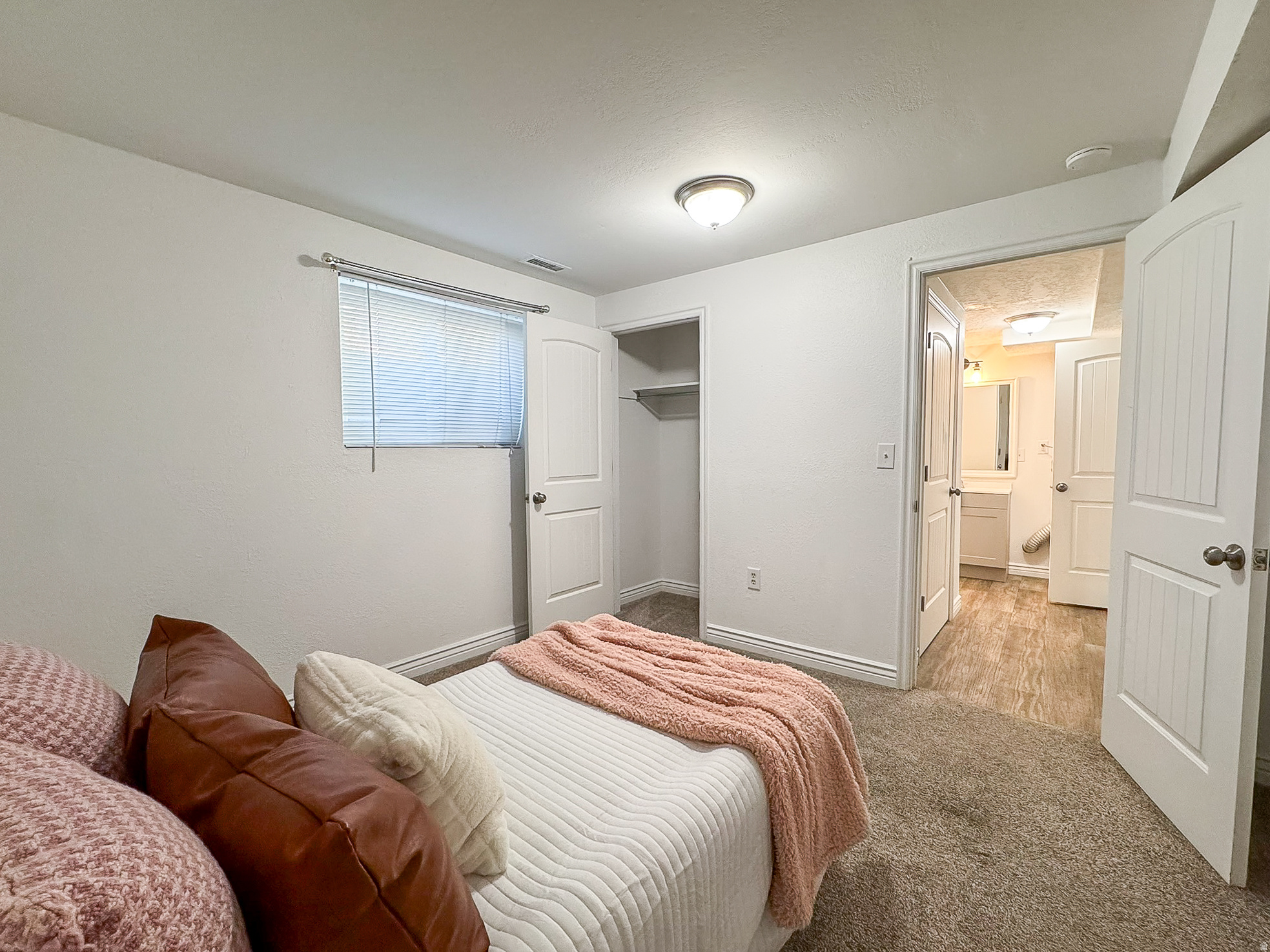 SHERWOOD MEADOWS - Residential