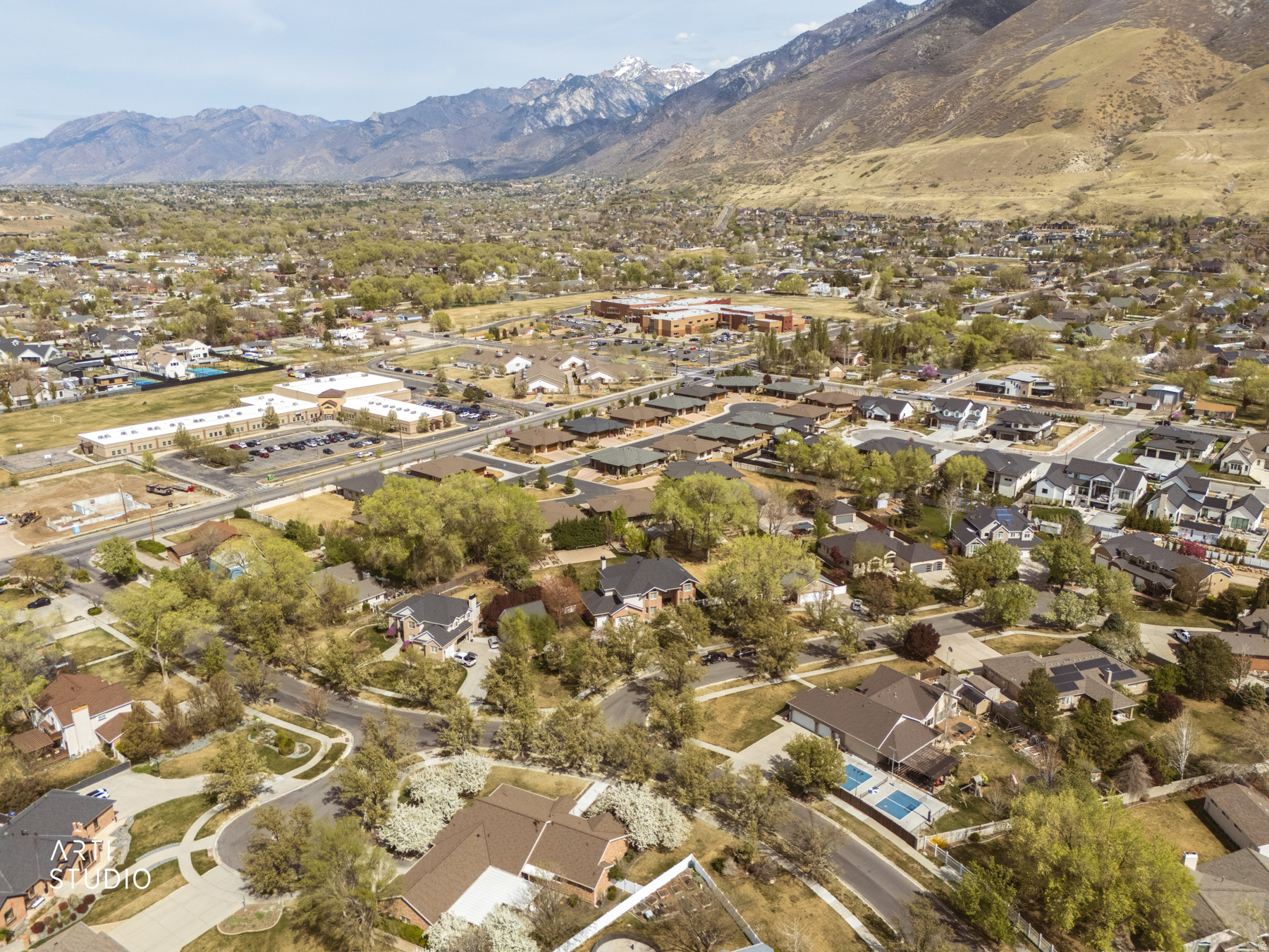 BEAR HOLLOW ESTATES - Residential