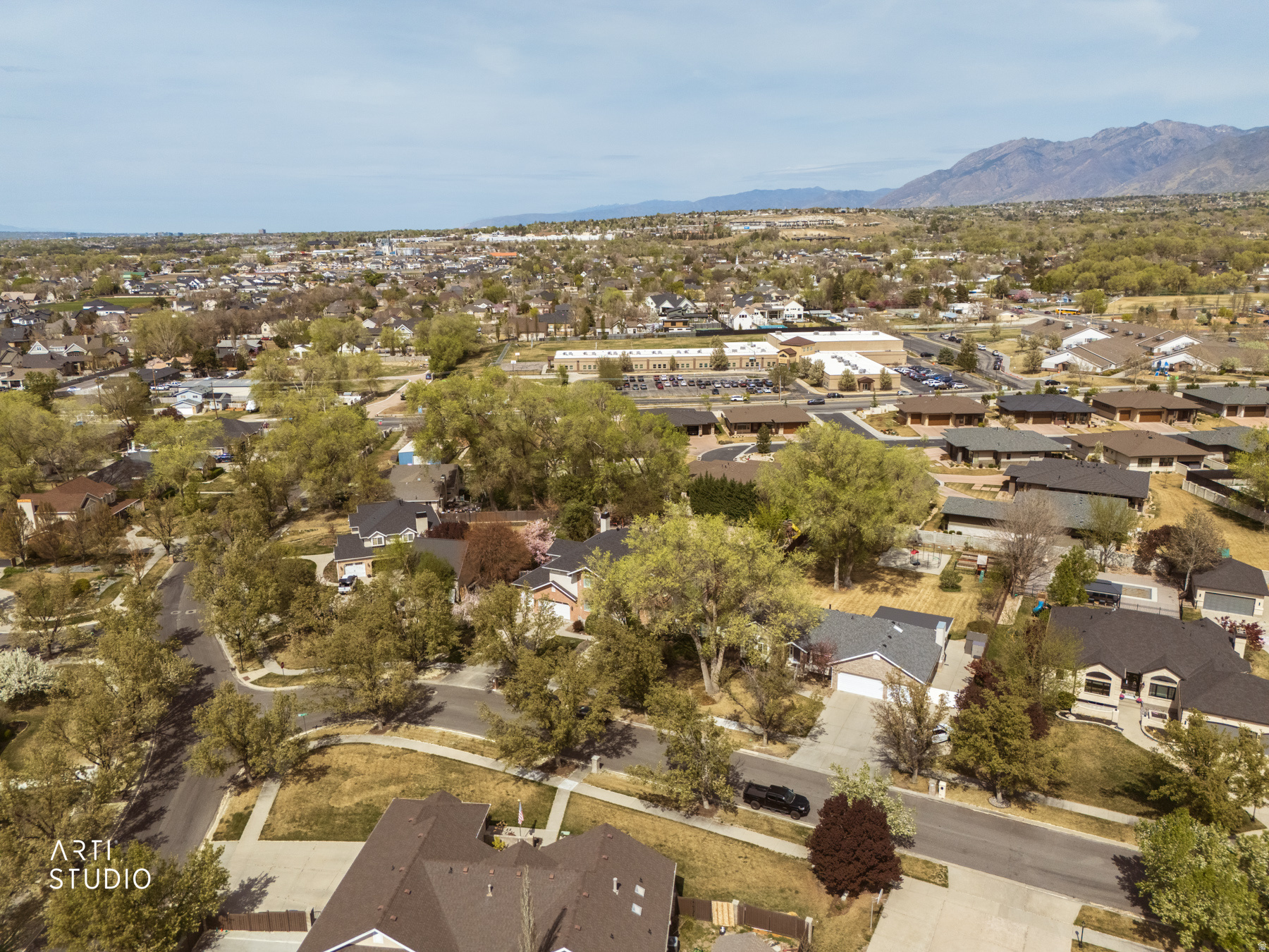 BEAR HOLLOW ESTATES - Residential