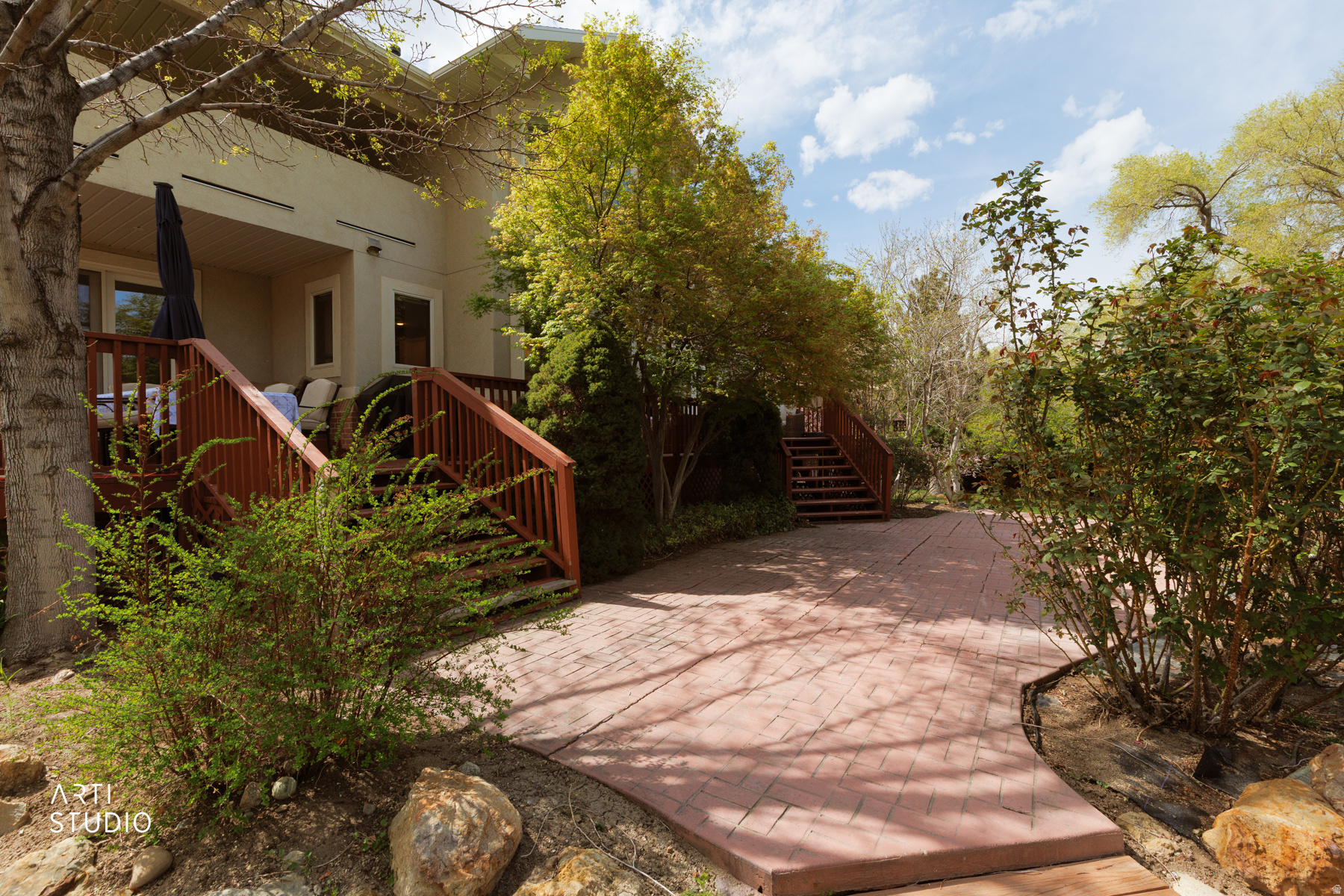 BEAR HOLLOW ESTATES - Residential