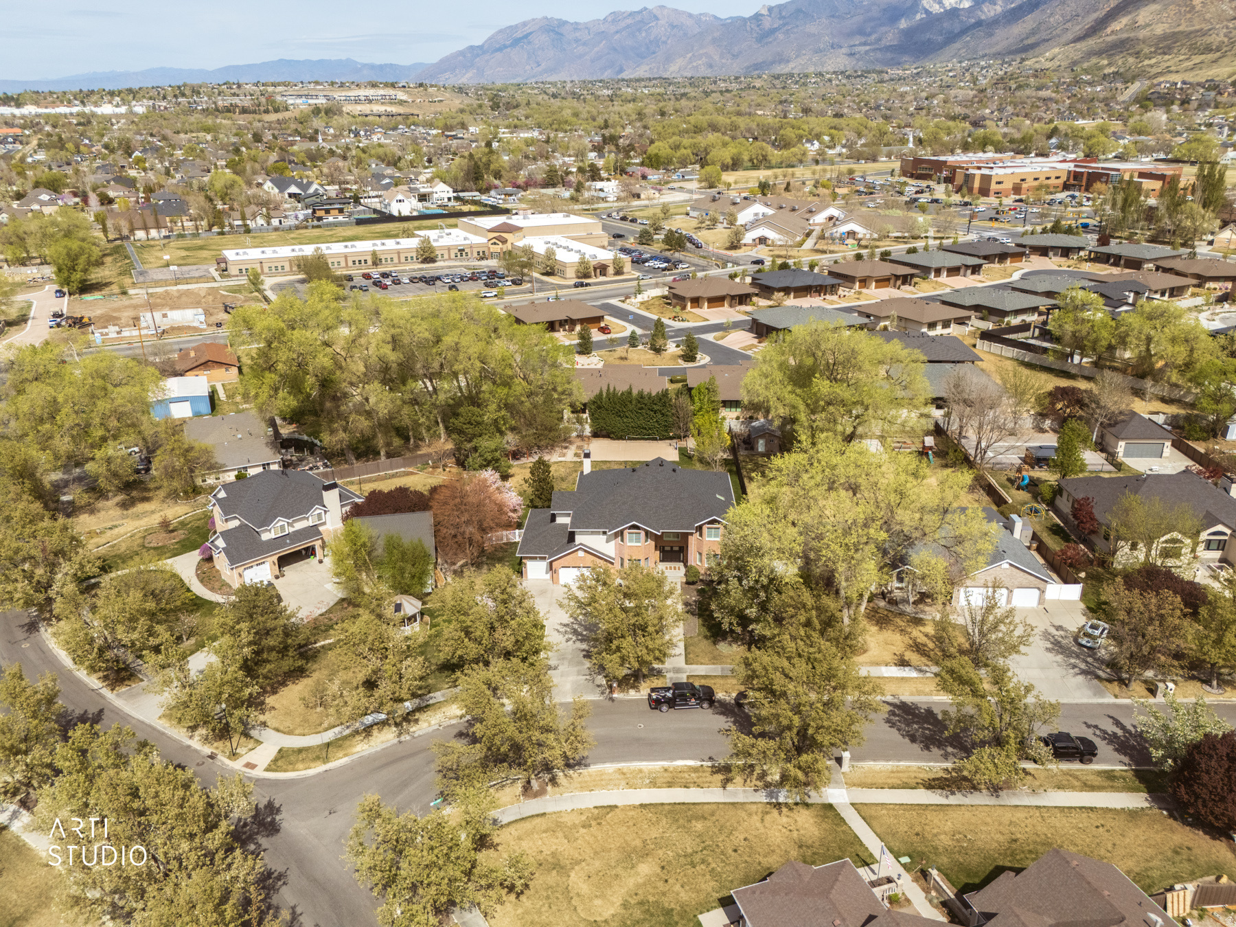 BEAR HOLLOW ESTATES - Residential