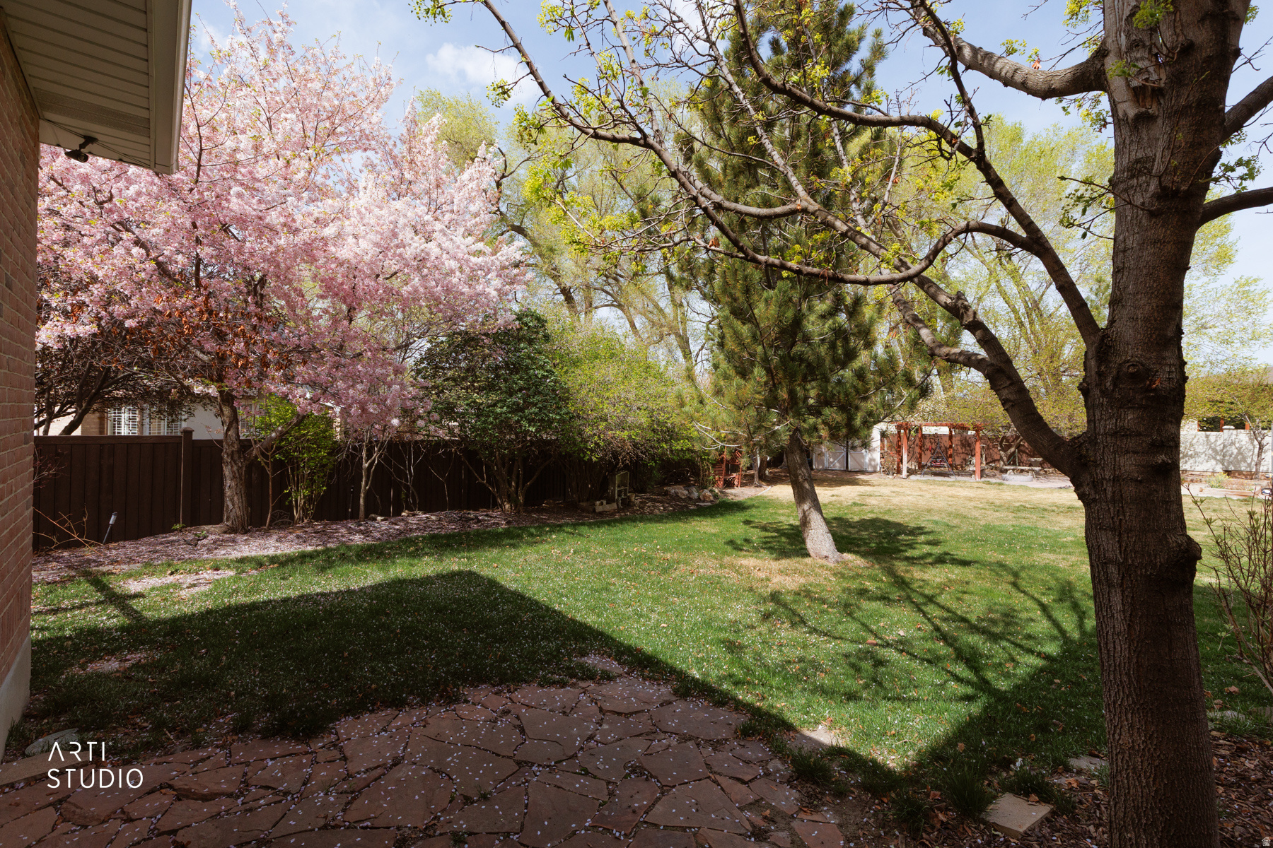 BEAR HOLLOW ESTATES - Residential
