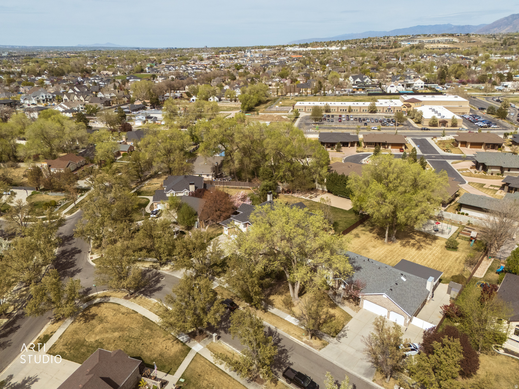 BEAR HOLLOW ESTATES - Residential