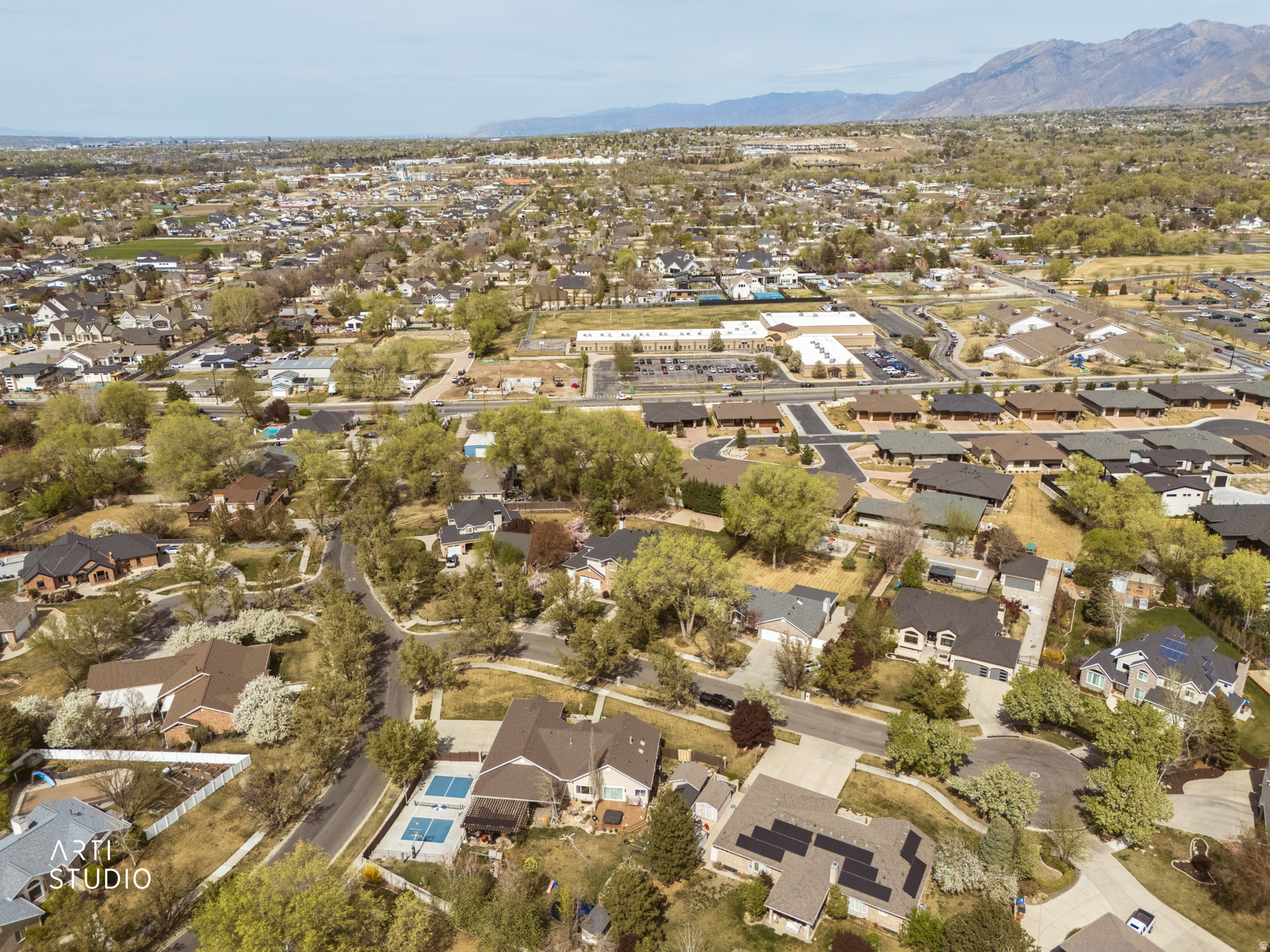 BEAR HOLLOW ESTATES - Residential