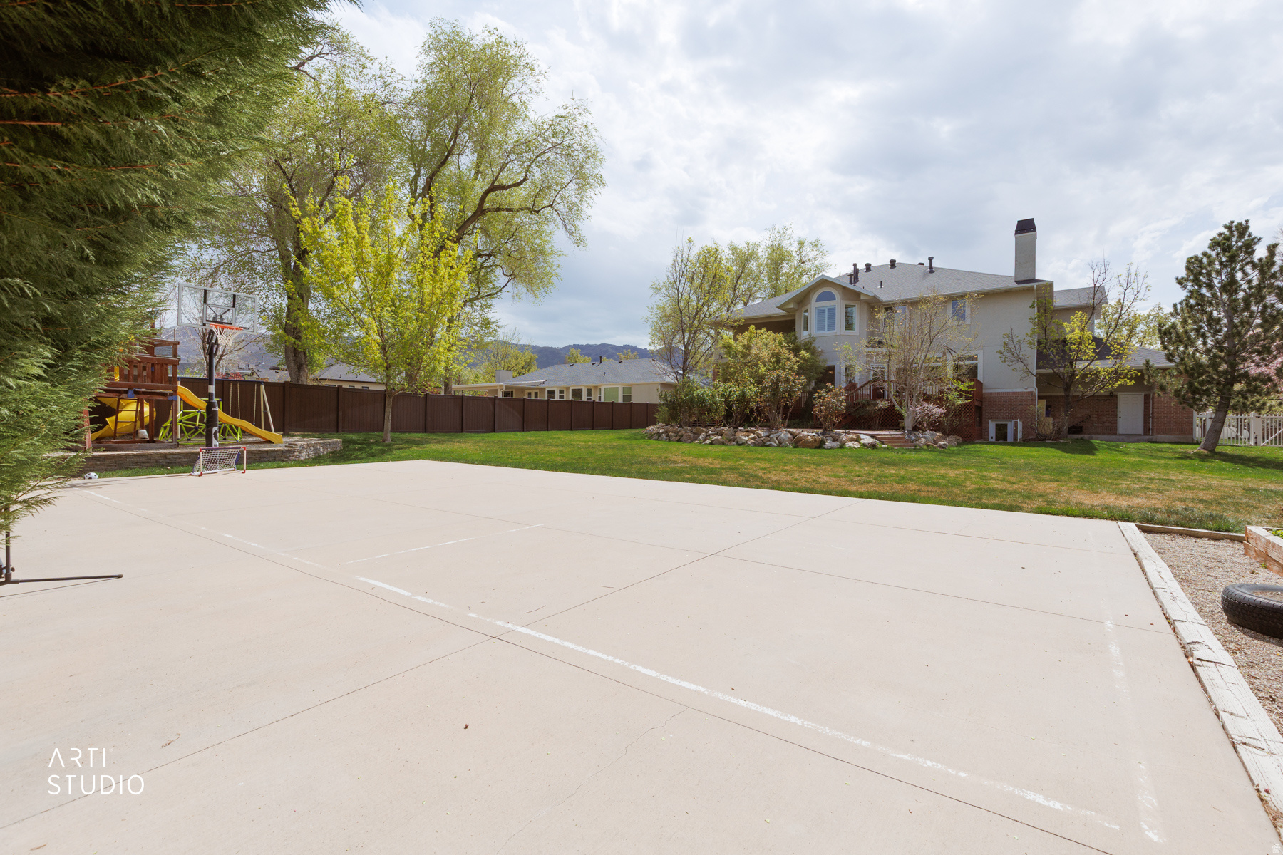 BEAR HOLLOW ESTATES - Residential
