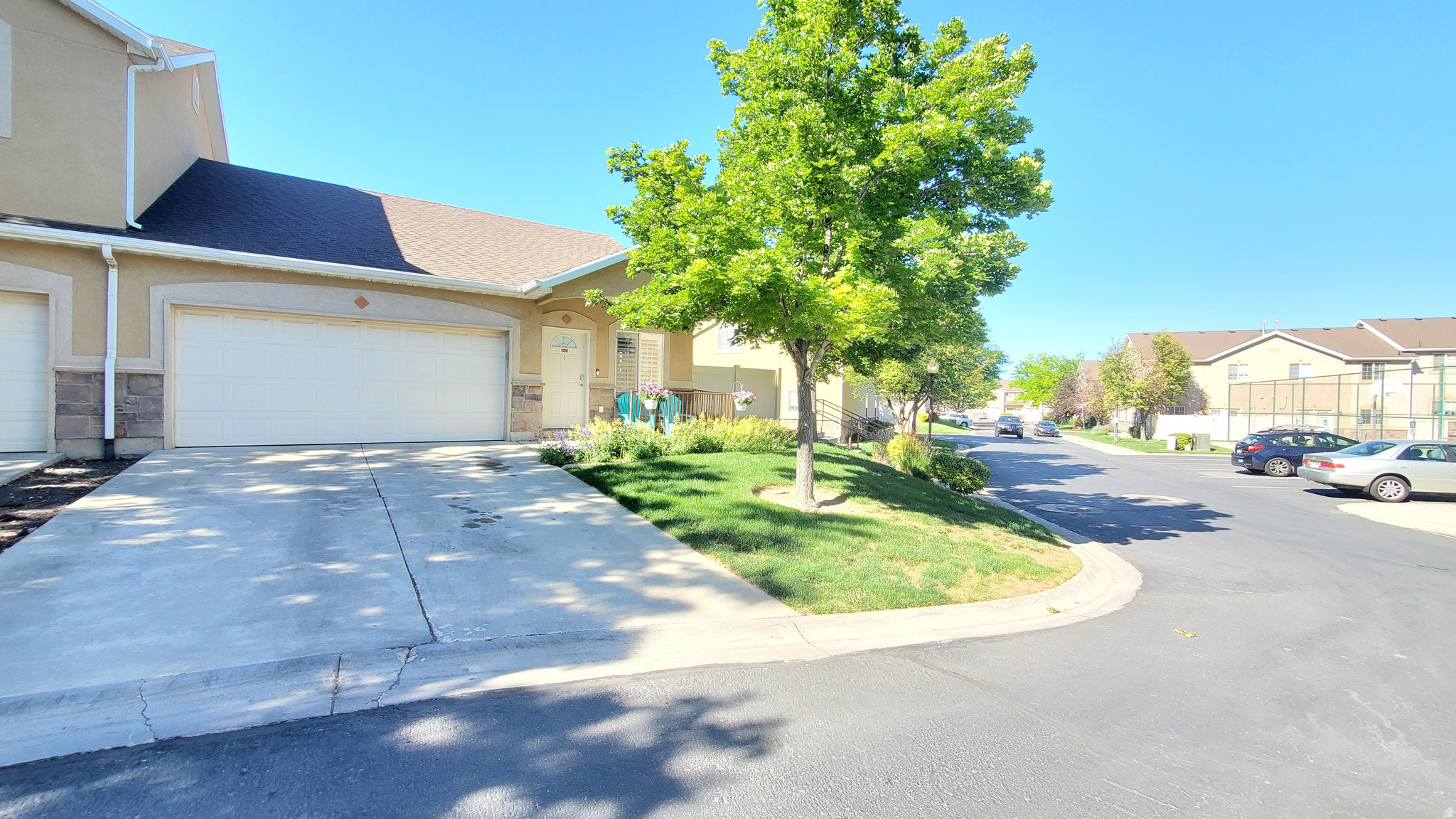COPPER HILLS CONDOMINIUMS - Residential