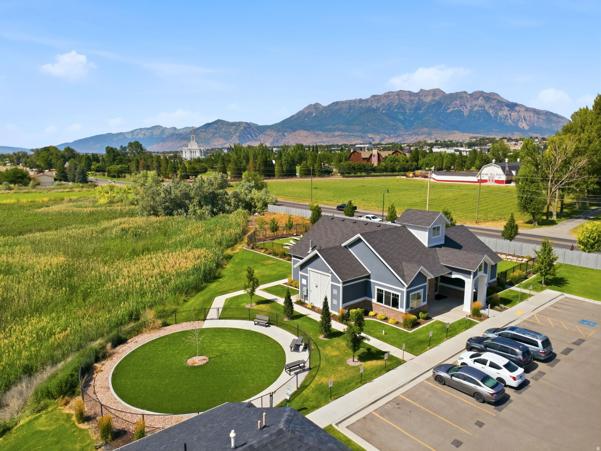 LAKEVIEW - Residential