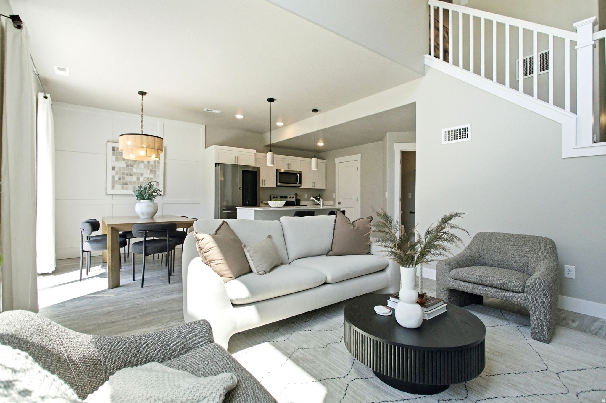 LAKEVIEW - Residential