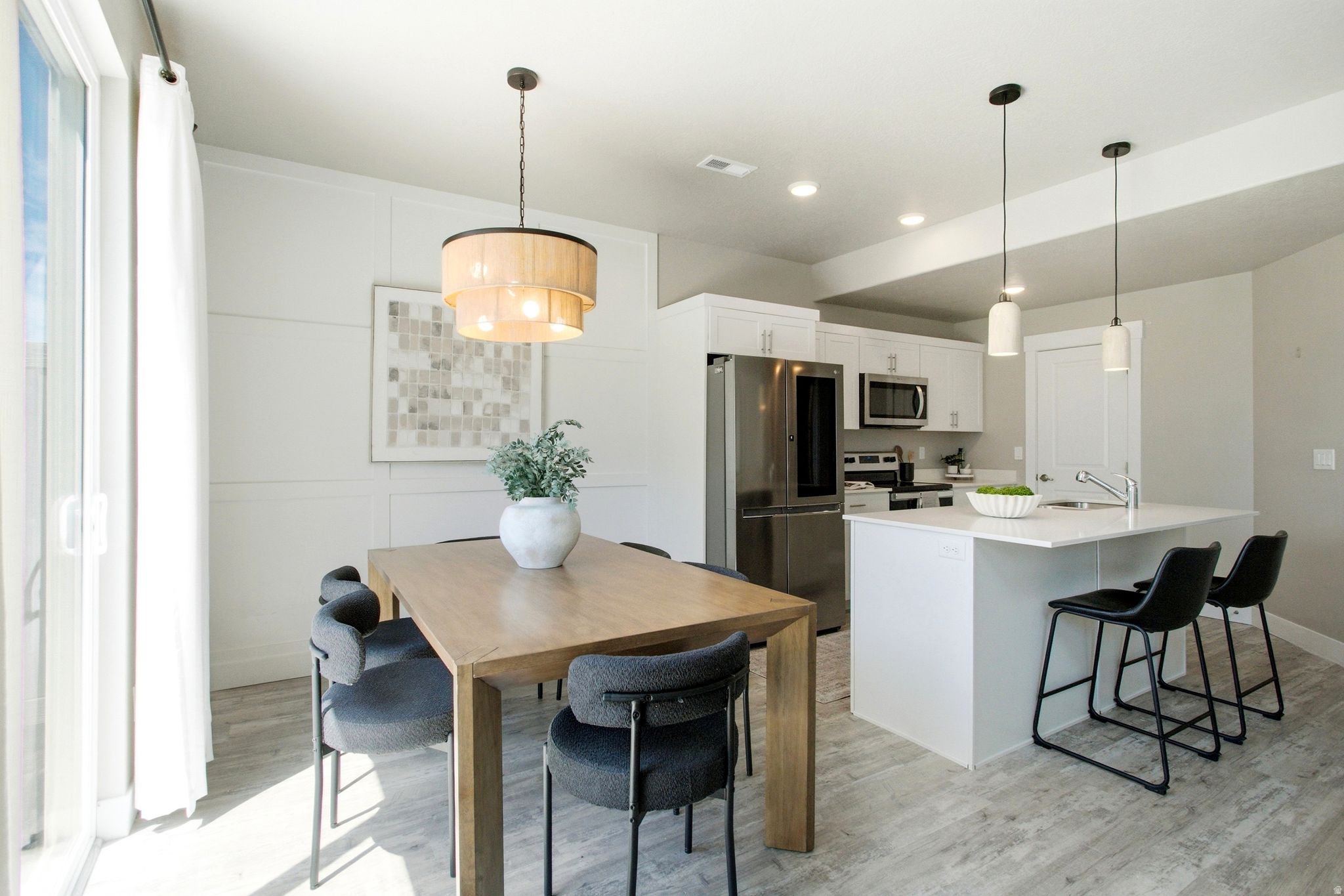 LAKEVIEW - Residential