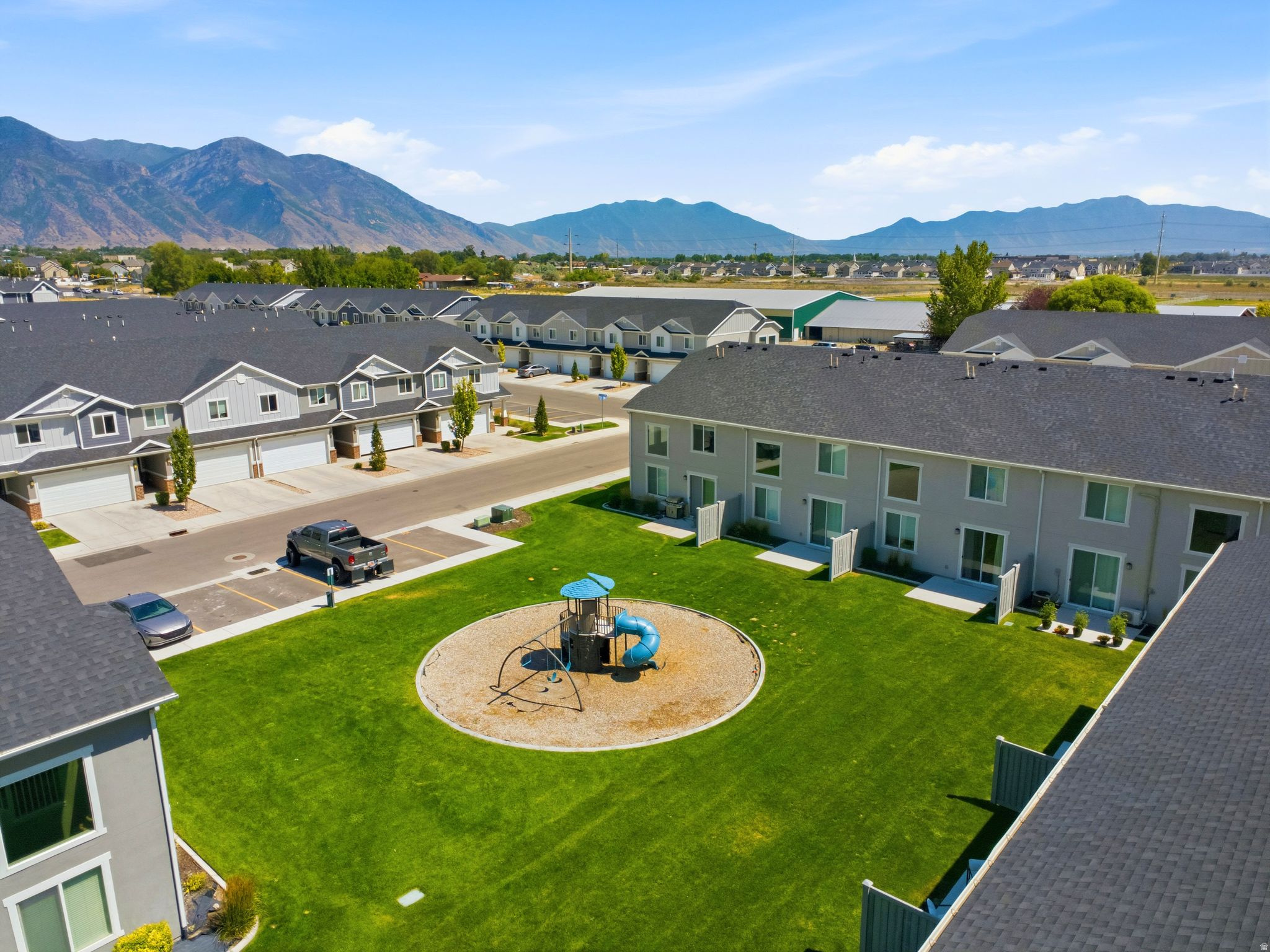 LAKEVIEW - Residential