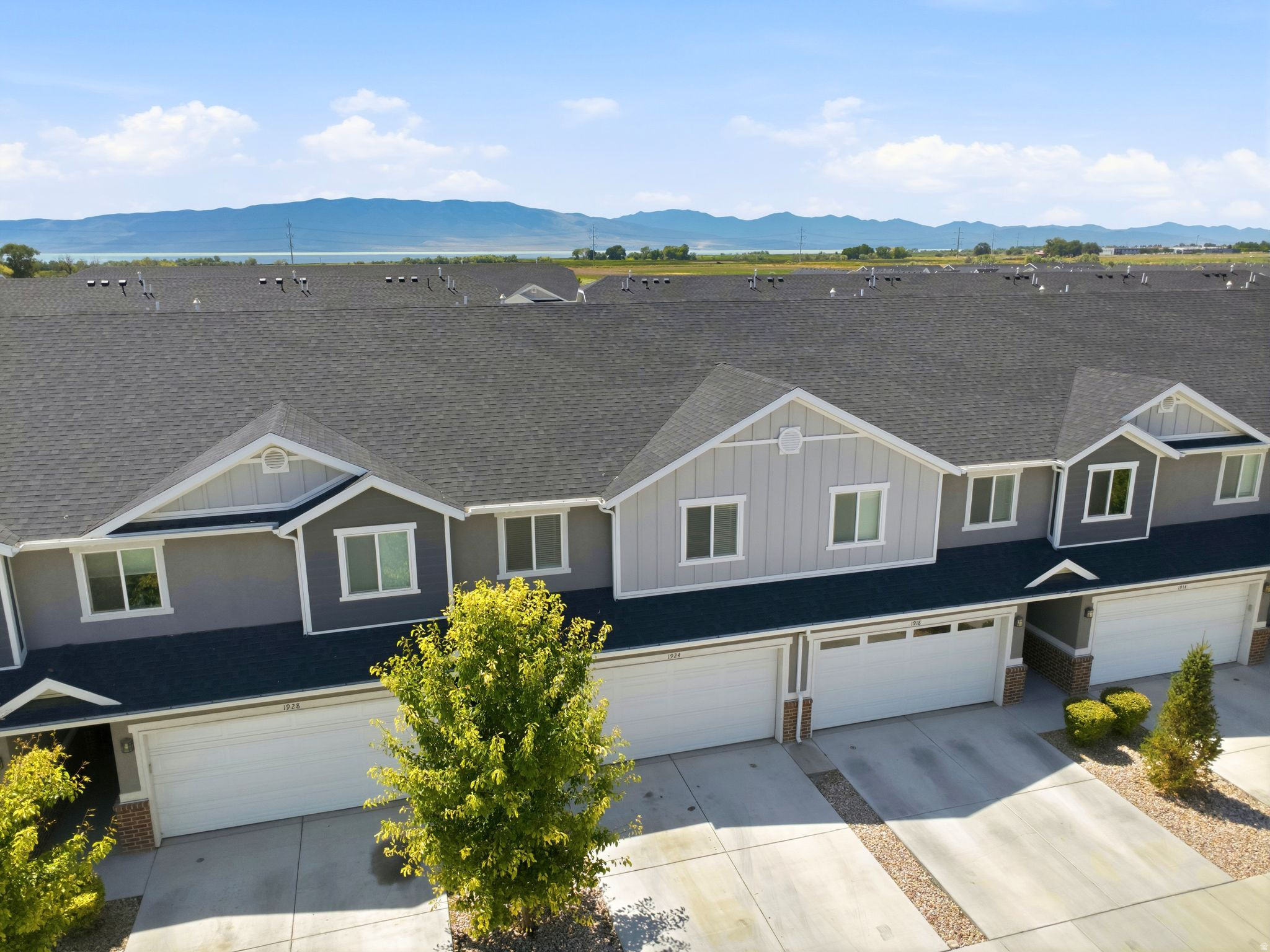LAKEVIEW - Residential