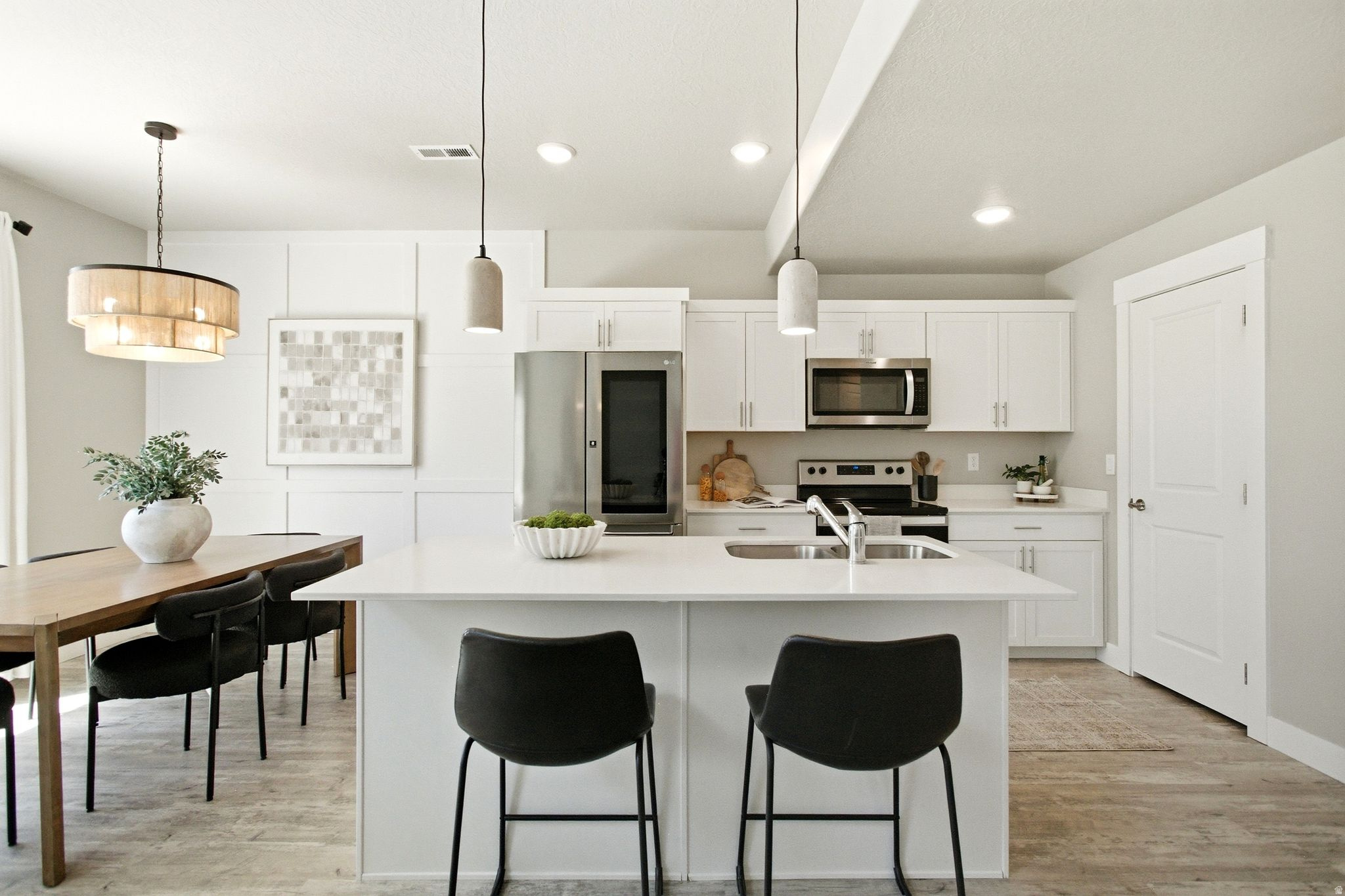 LAKEVIEW - Residential