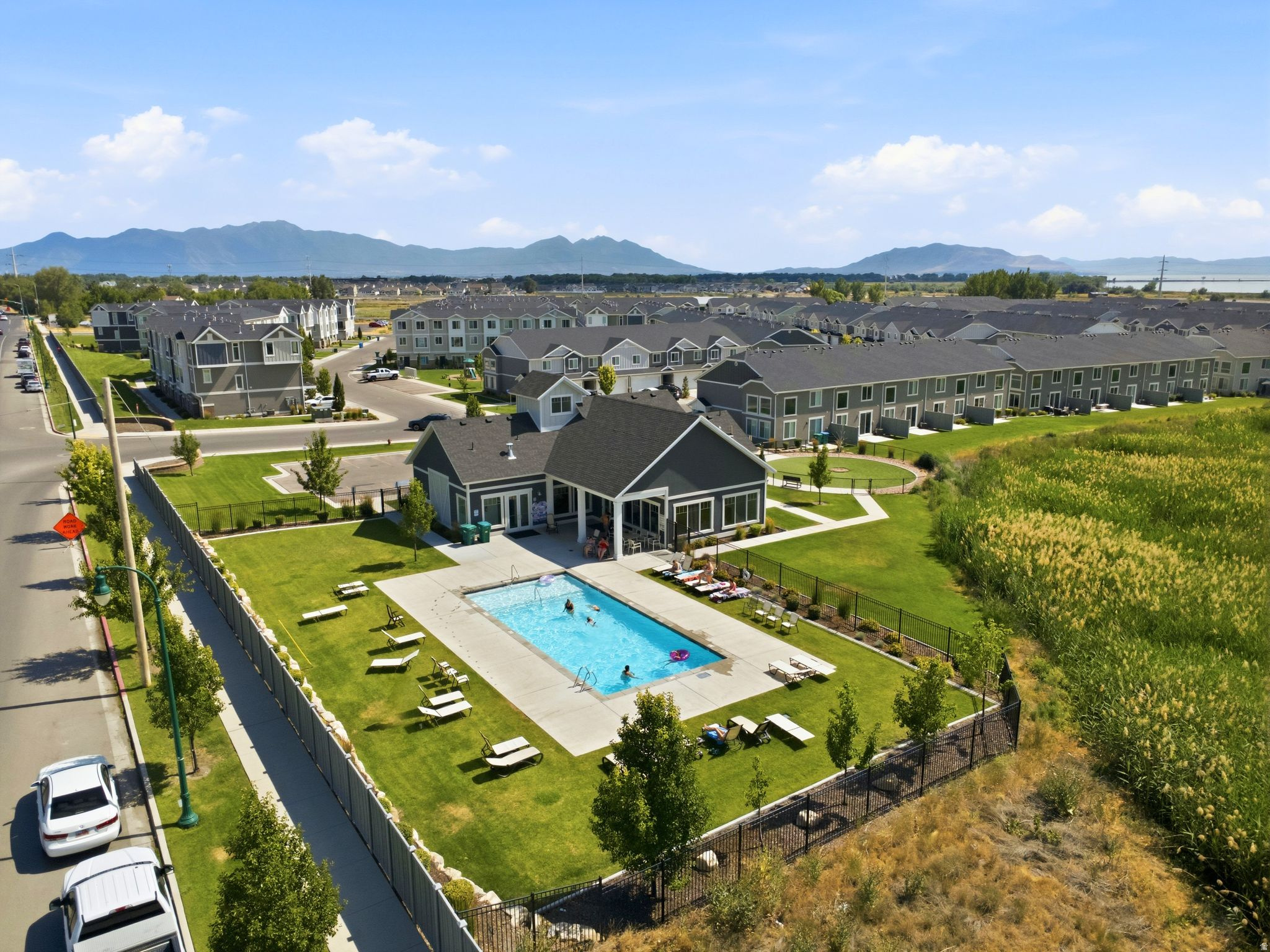LAKEVIEW - Residential