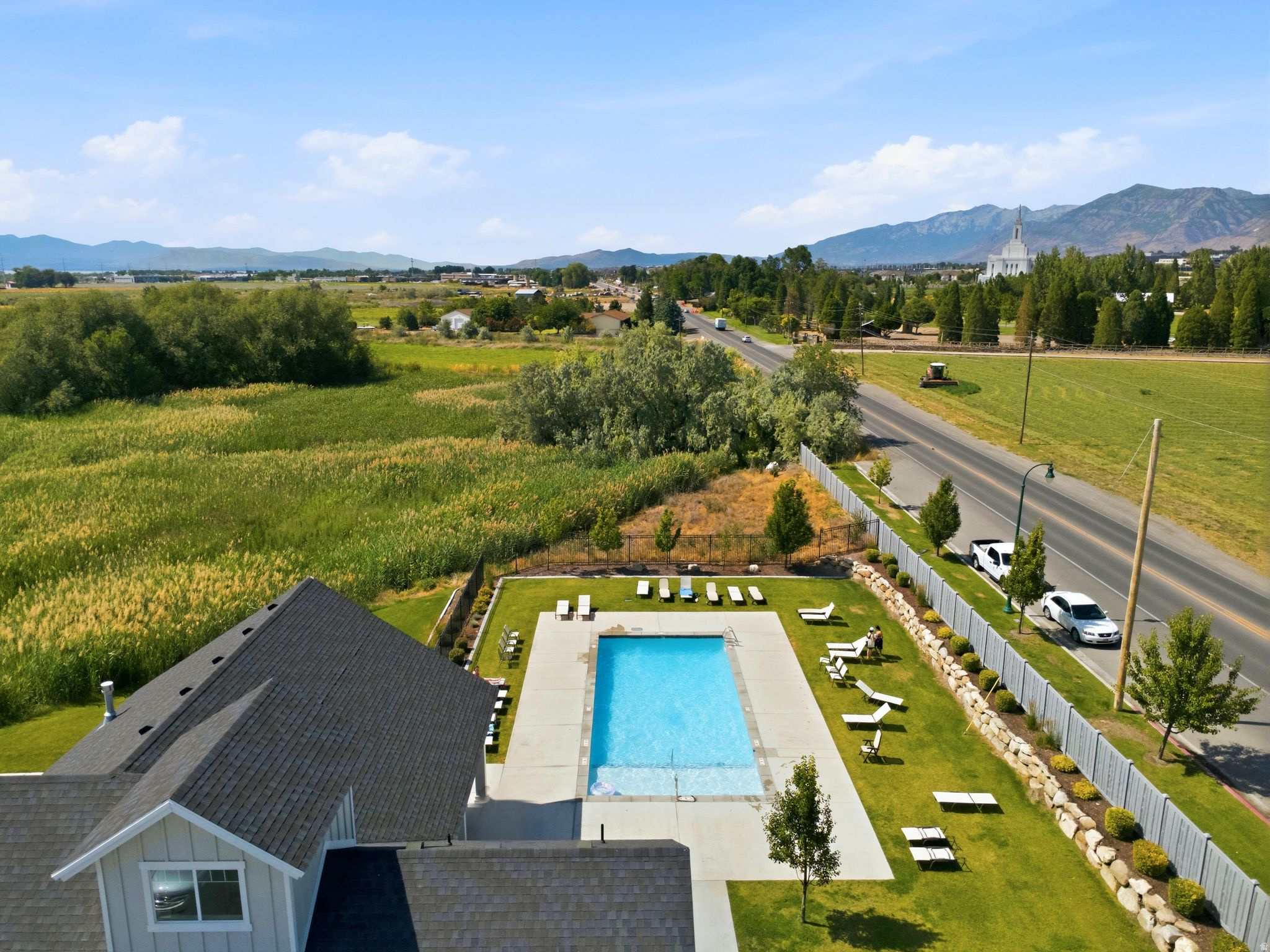 LAKEVIEW - Residential