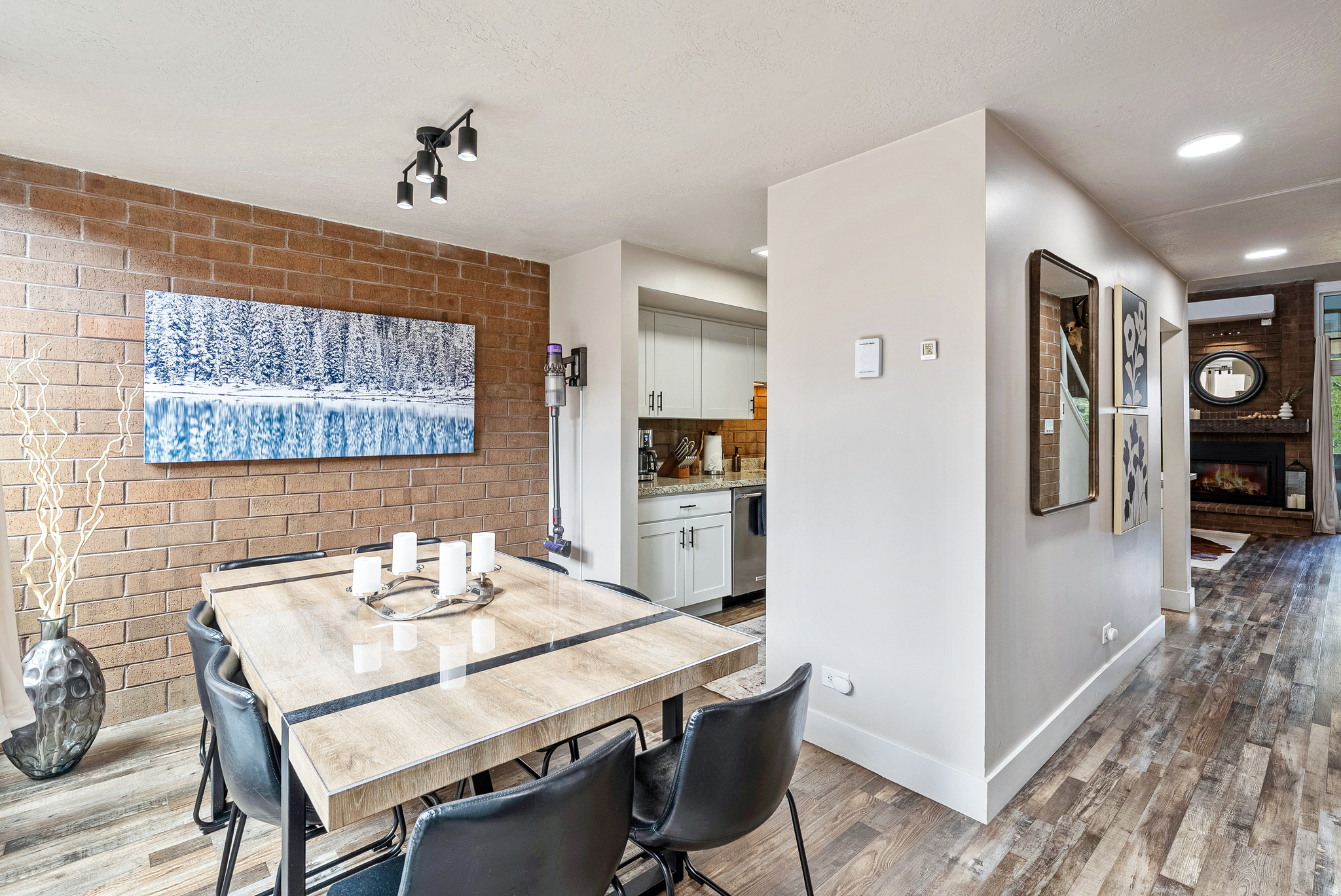 PARK AVENUE CONDOMINIUMS - Residential