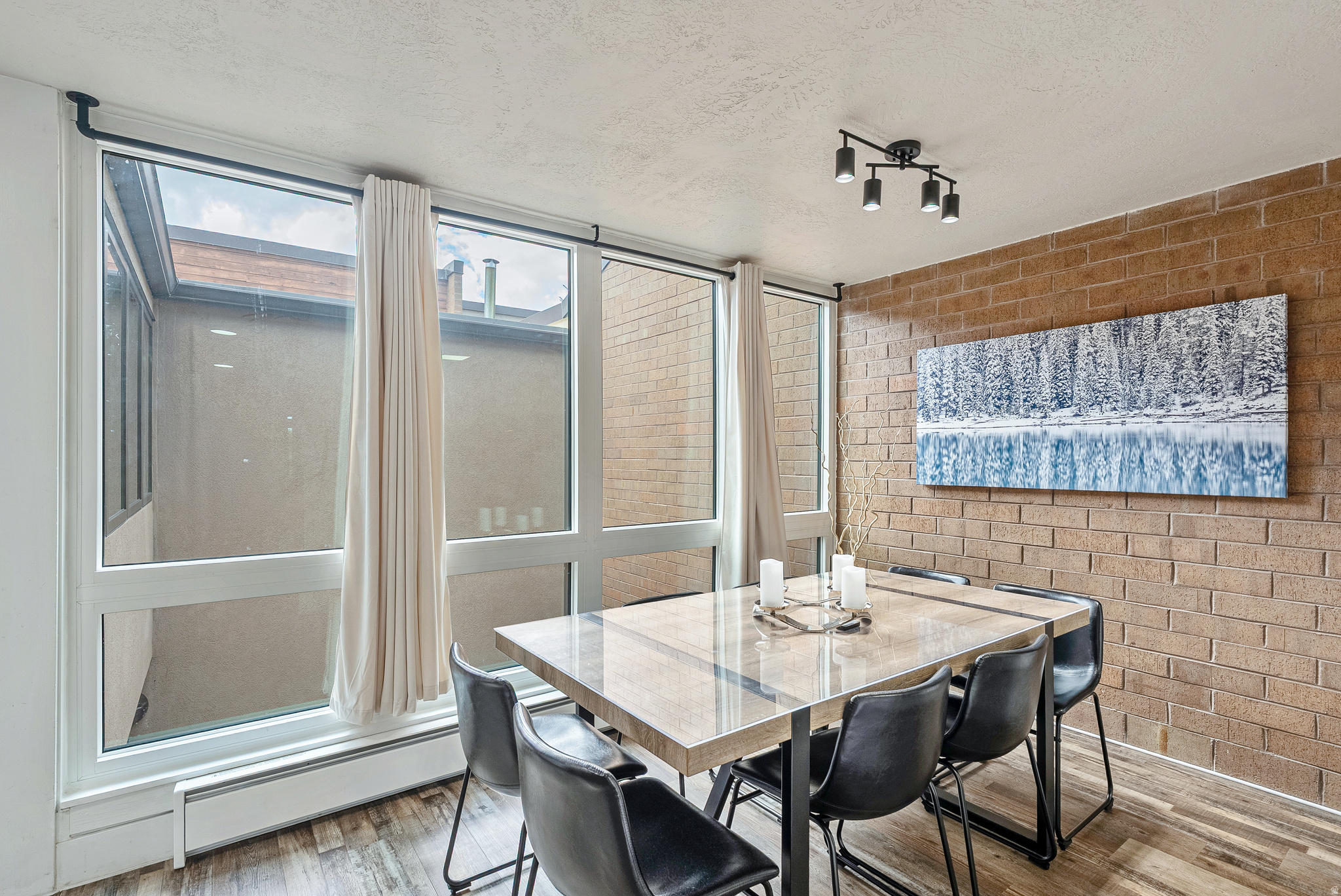 PARK AVENUE CONDOMINIUMS - Residential