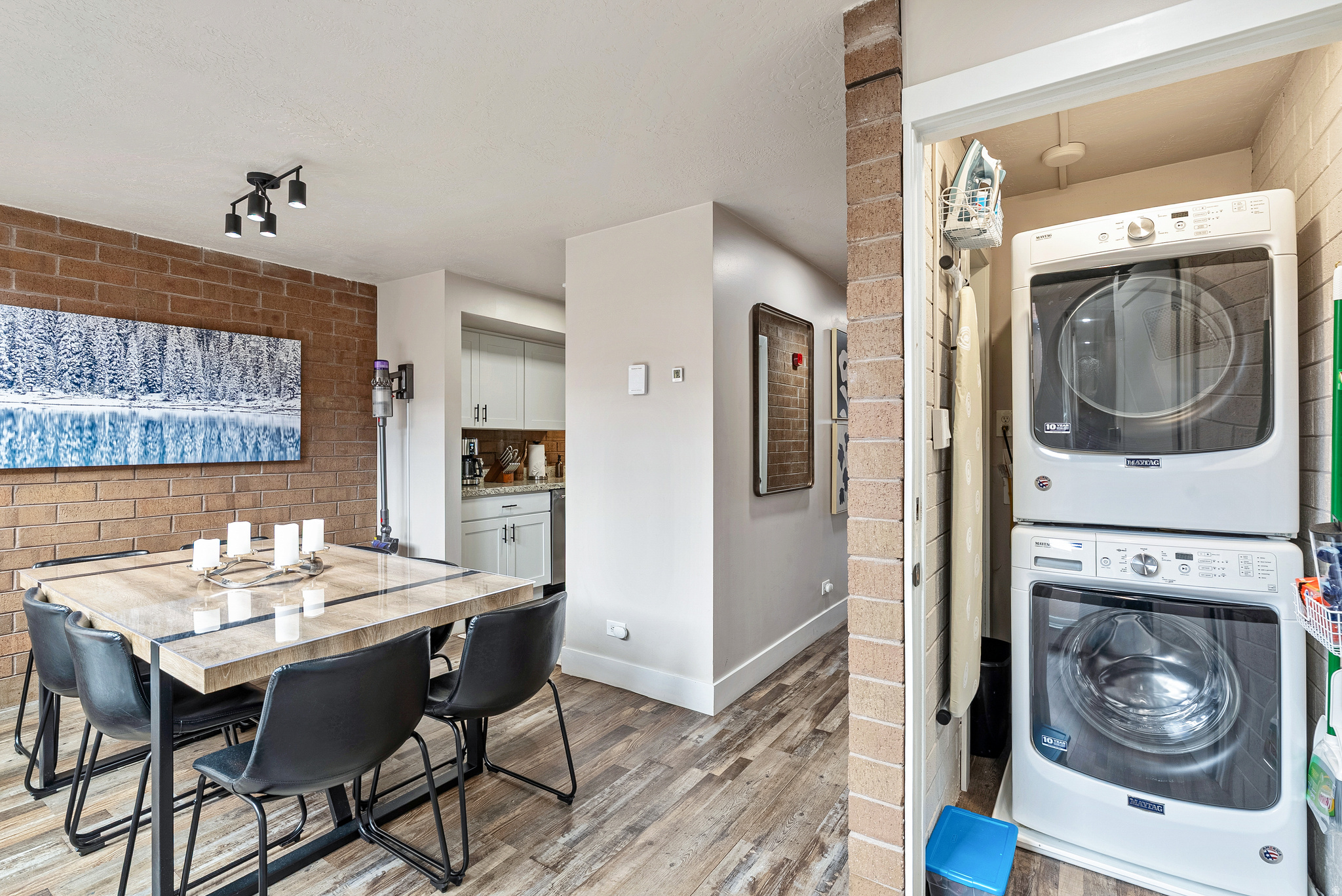 PARK AVENUE CONDOMINIUMS - Residential