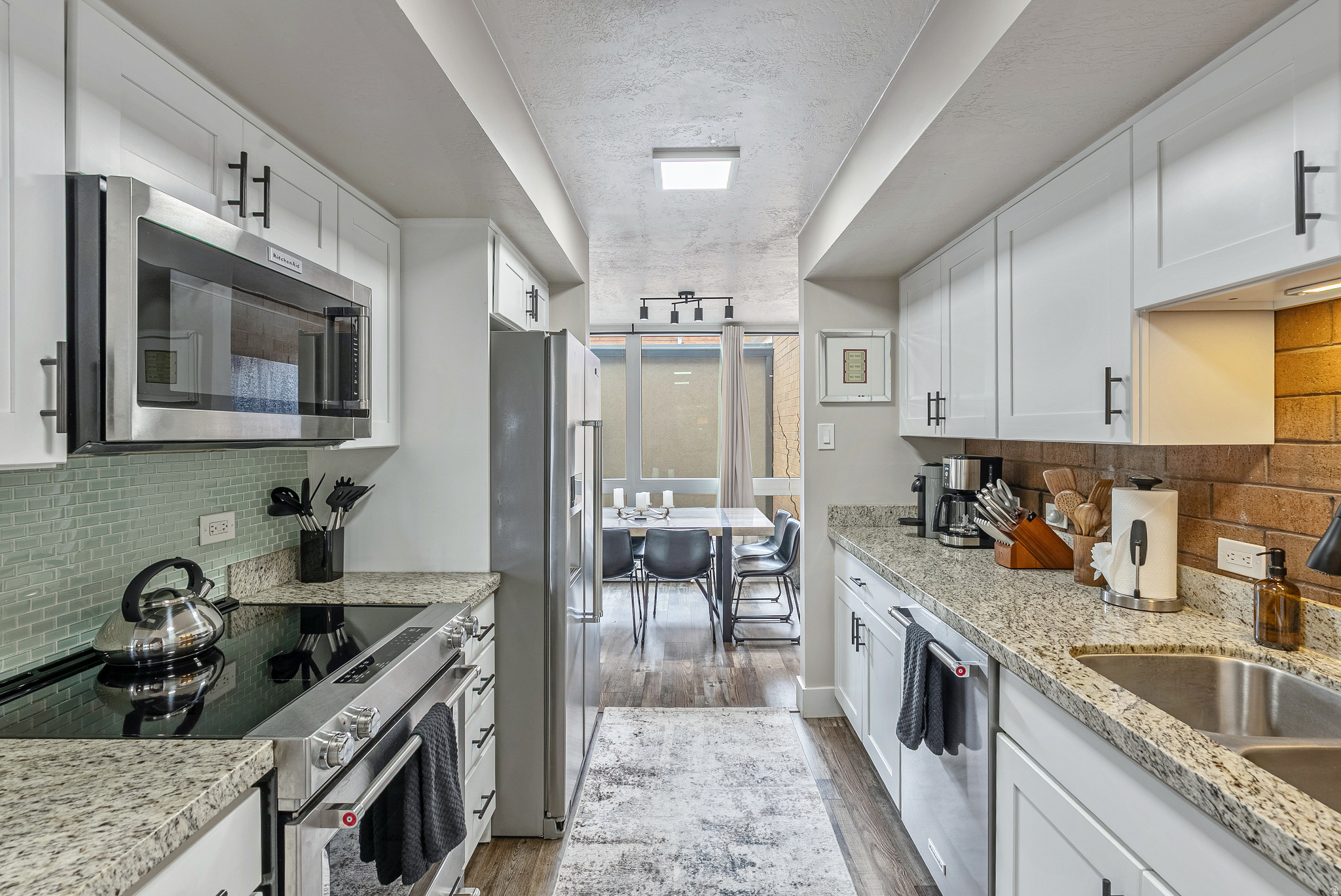 PARK AVENUE CONDOMINIUMS - Residential