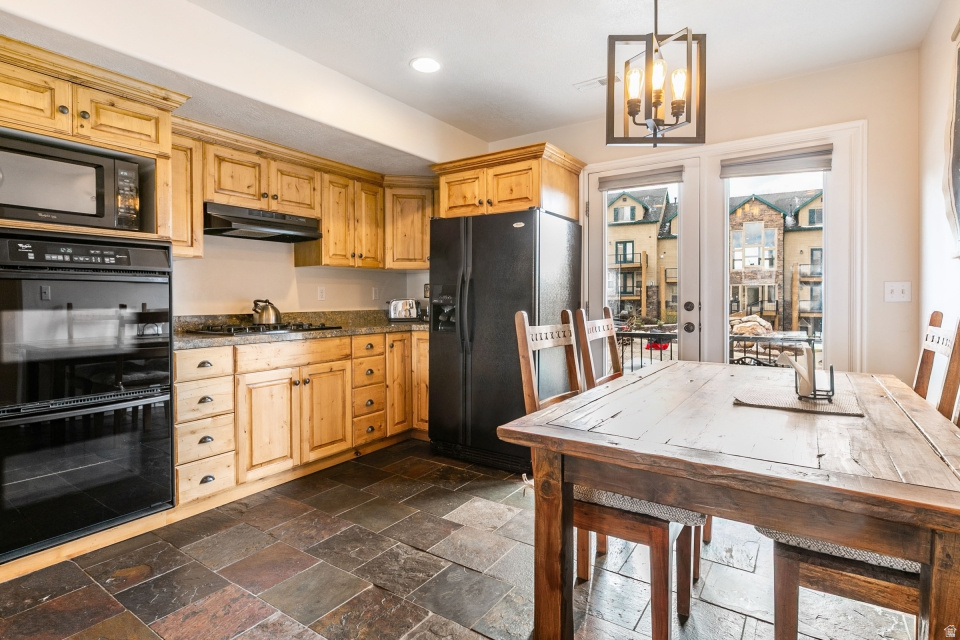 MOOSE HOLLOW - Residential