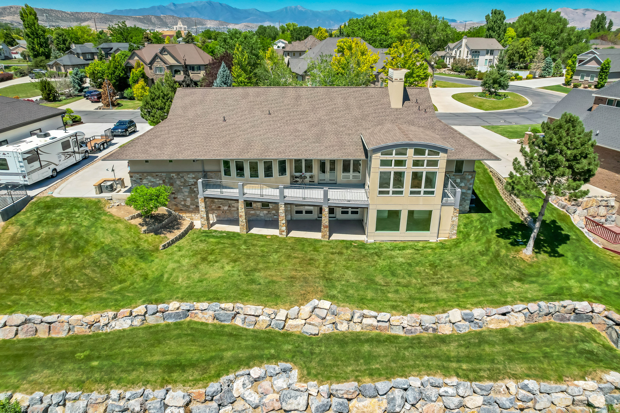 SARATOGA SPRINGS - Residential