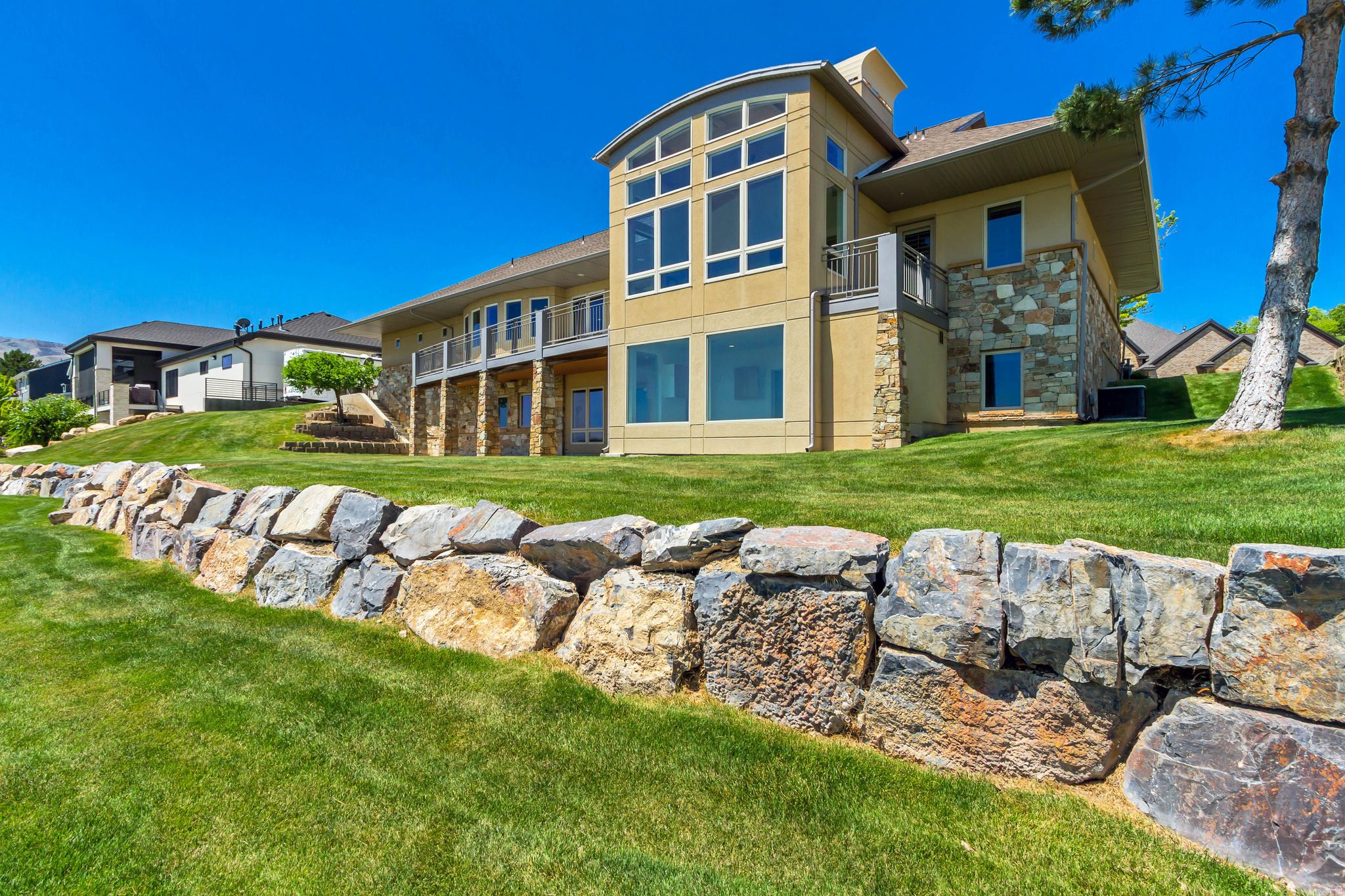 SARATOGA SPRINGS - Residential