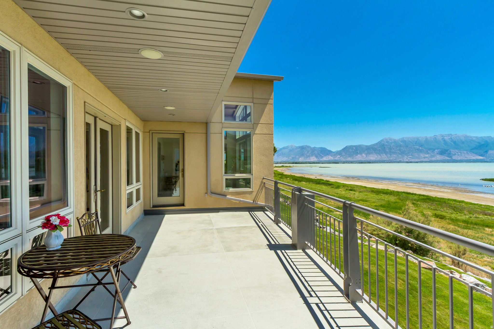 SARATOGA SPRINGS - Residential