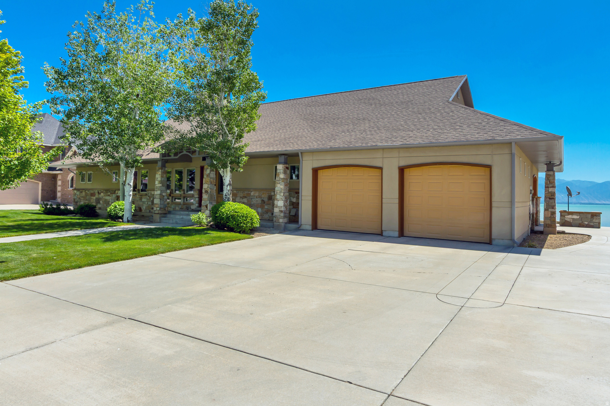 SARATOGA SPRINGS - Residential