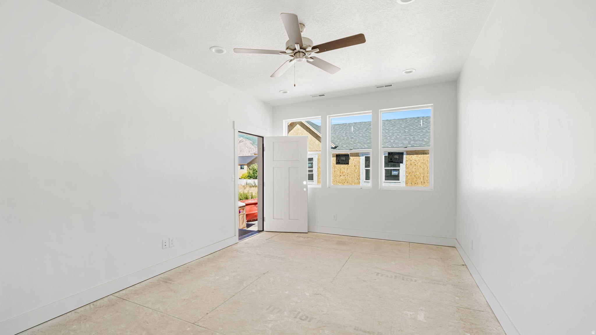 WESTFIELDS CENTRAL - Residential