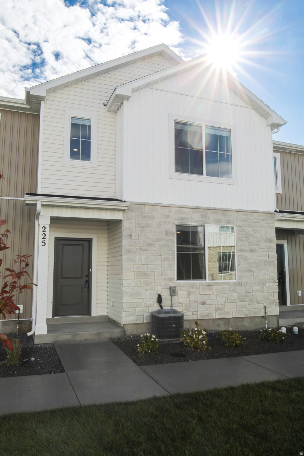 MAGNOLIA - Residential