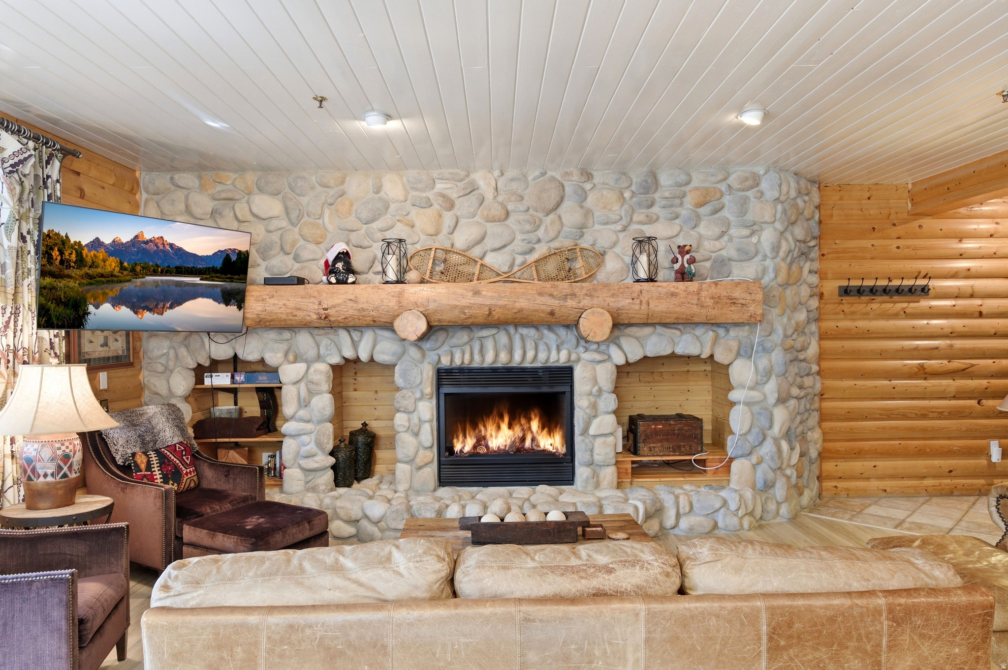 BLACK BEAR LODGE - Residential